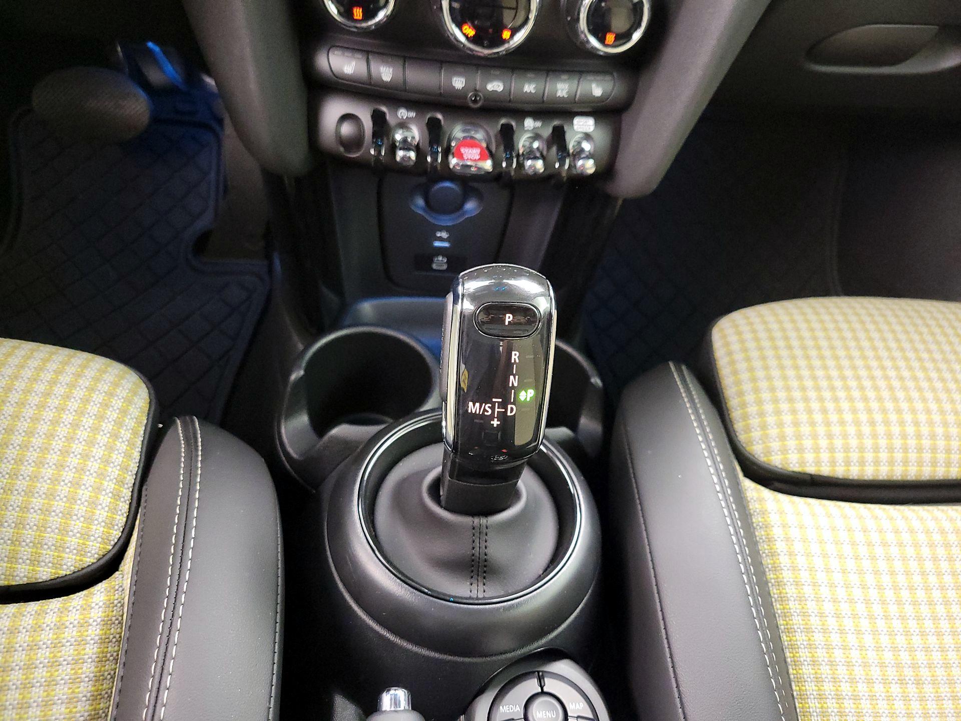 Thumbnail: 2024 MINI Cooper Hardtop - 18