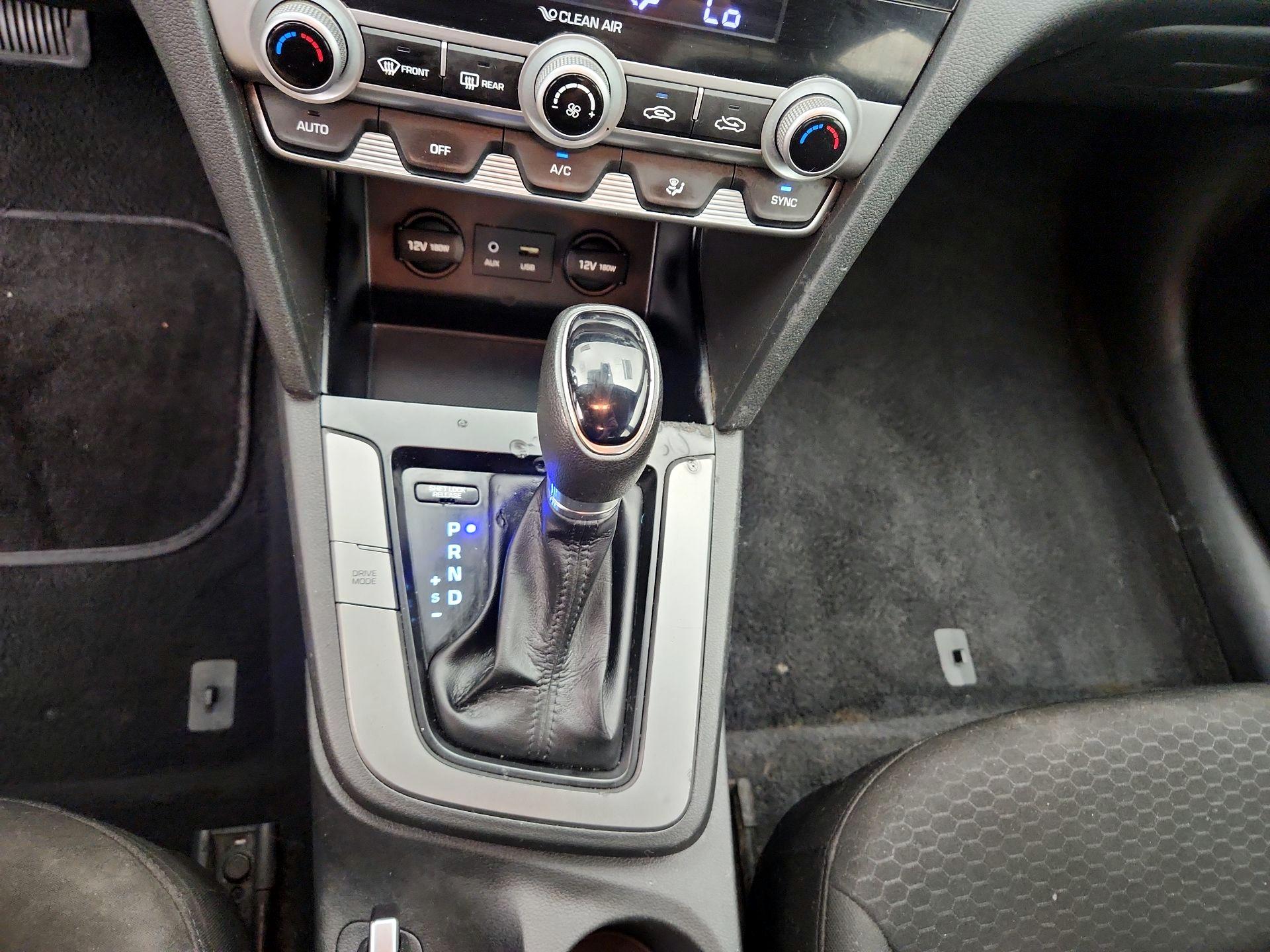 Thumbnail: 2020 Hyundai Elantra - 17