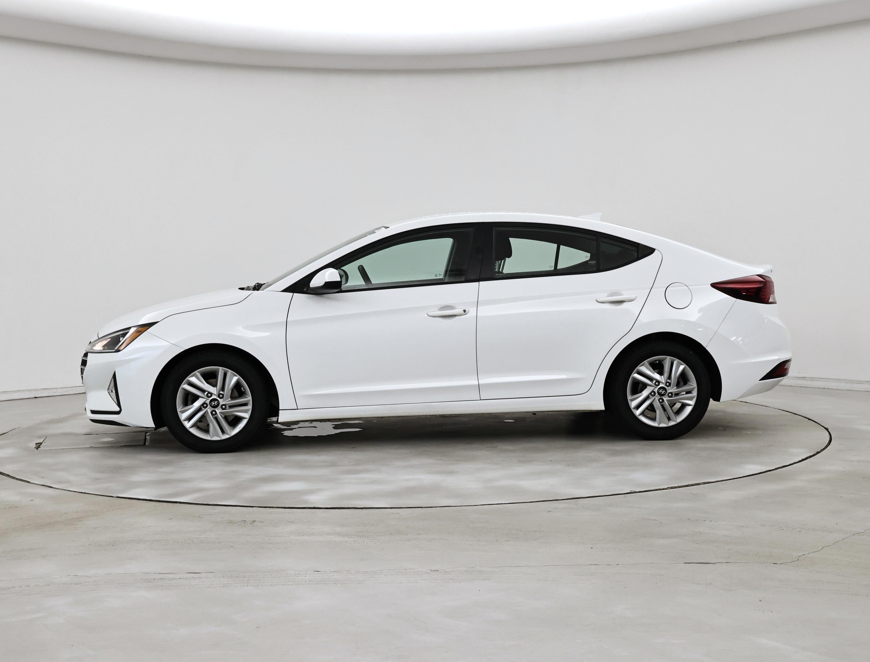 Thumbnail: 2020 Hyundai Elantra - 3