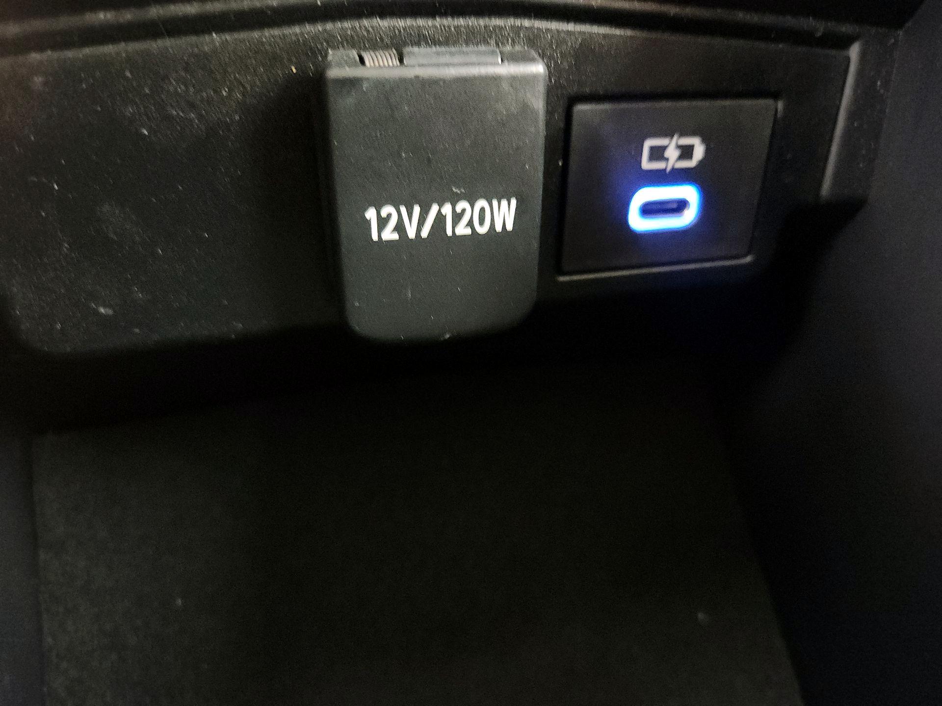 Thumbnail: 2022 Toyota Corolla - 18