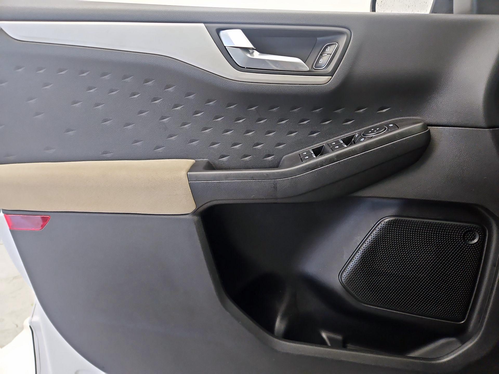 Thumbnail: 2020 Ford Escape - 12