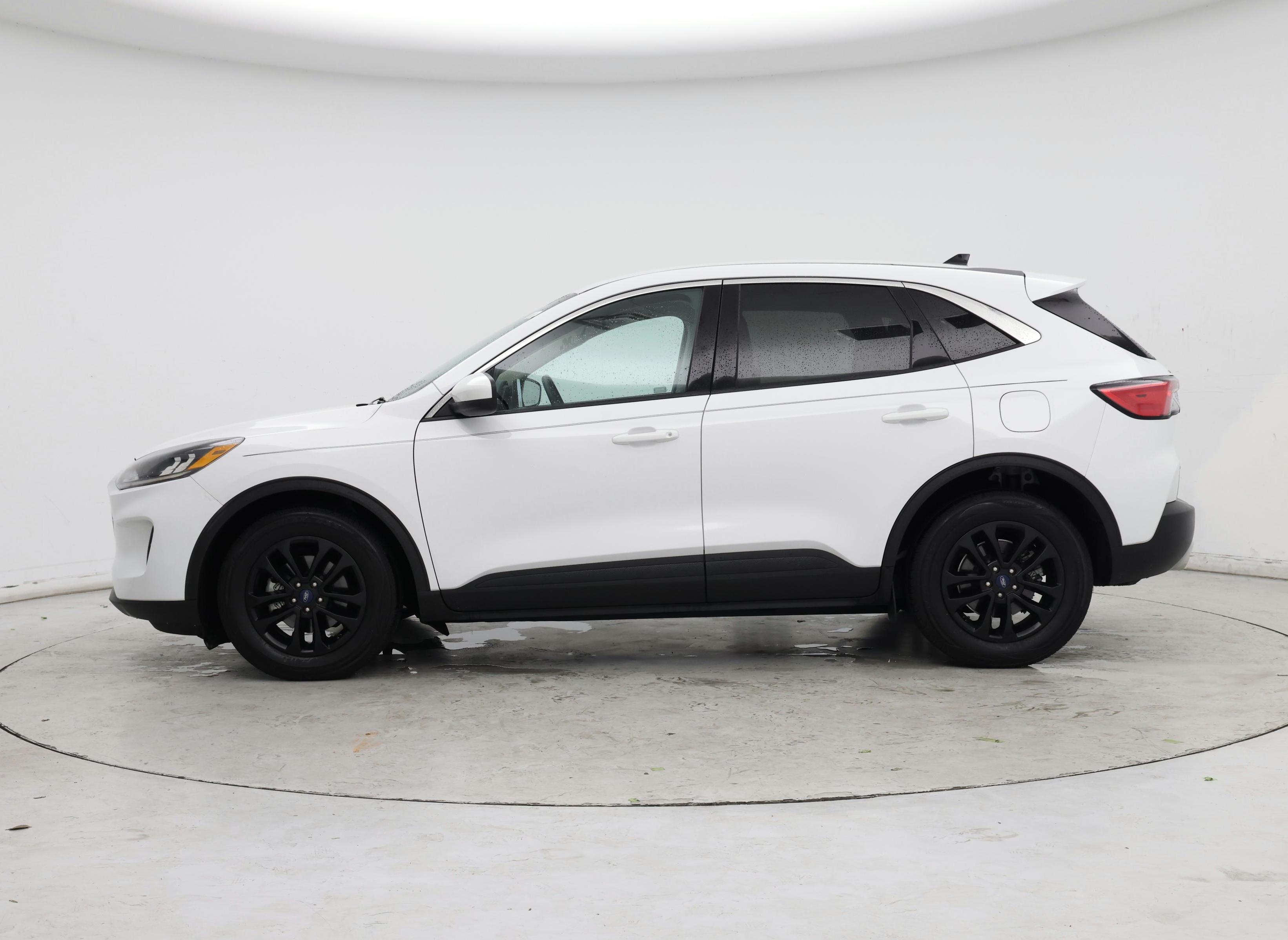 Thumbnail: 2020 Ford Escape - 3