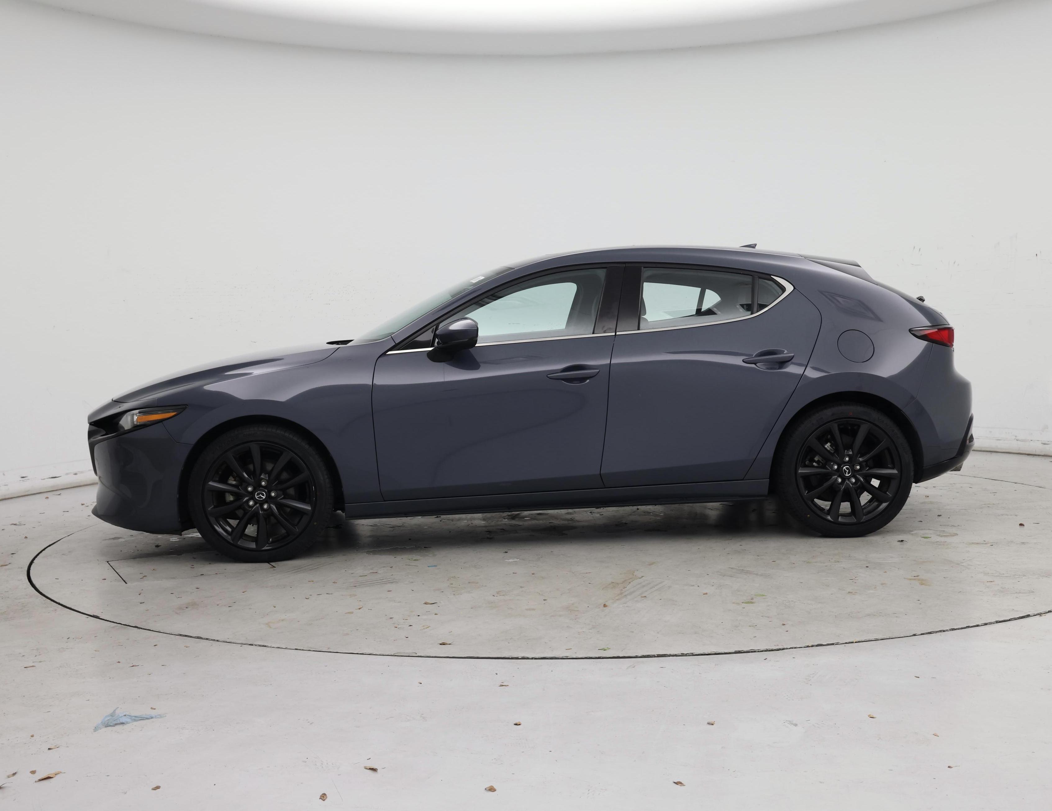 Thumbnail: 2022 Mazda Mazda3 - 3