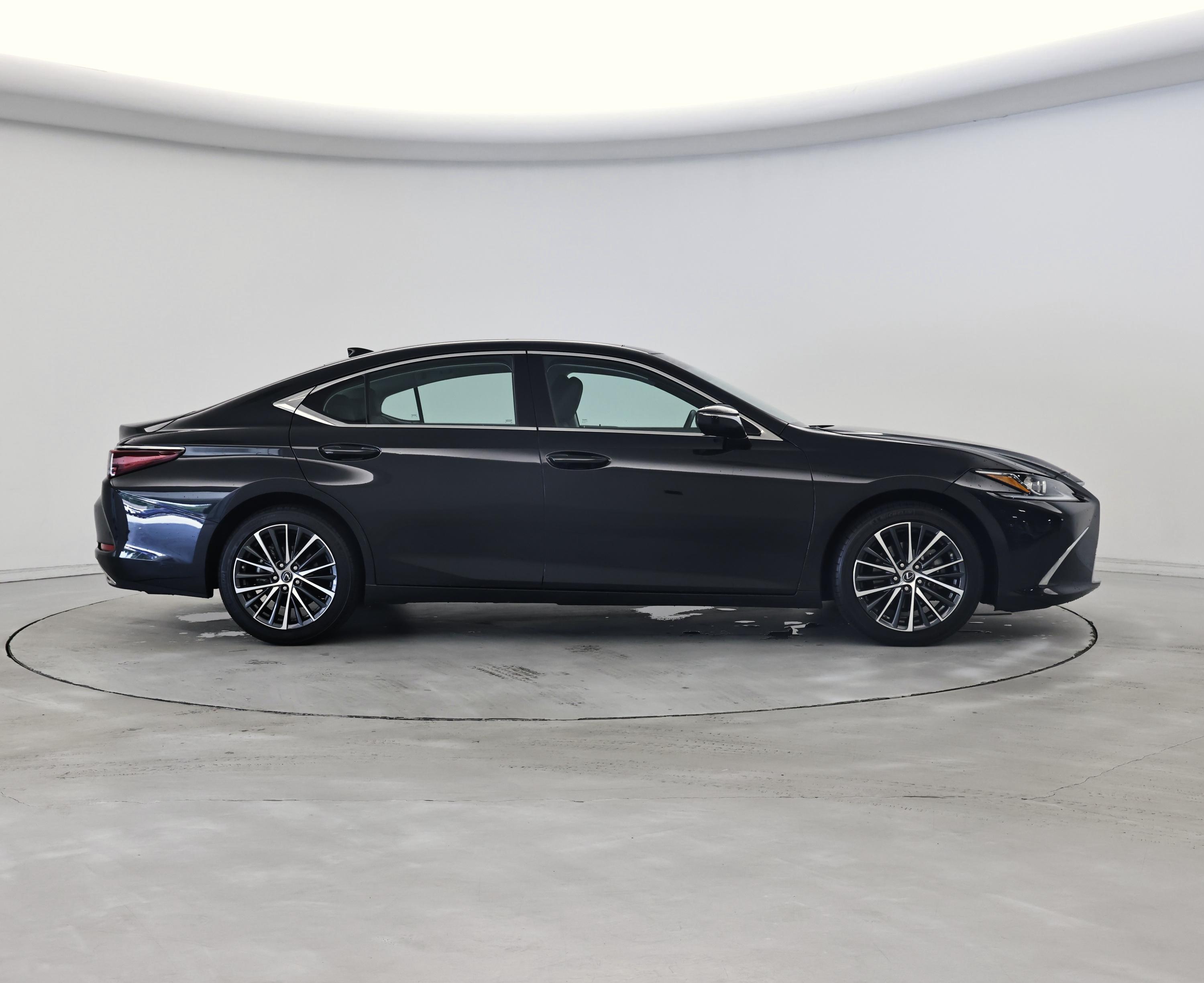 Thumbnail: 2023 Lexus ES - 7