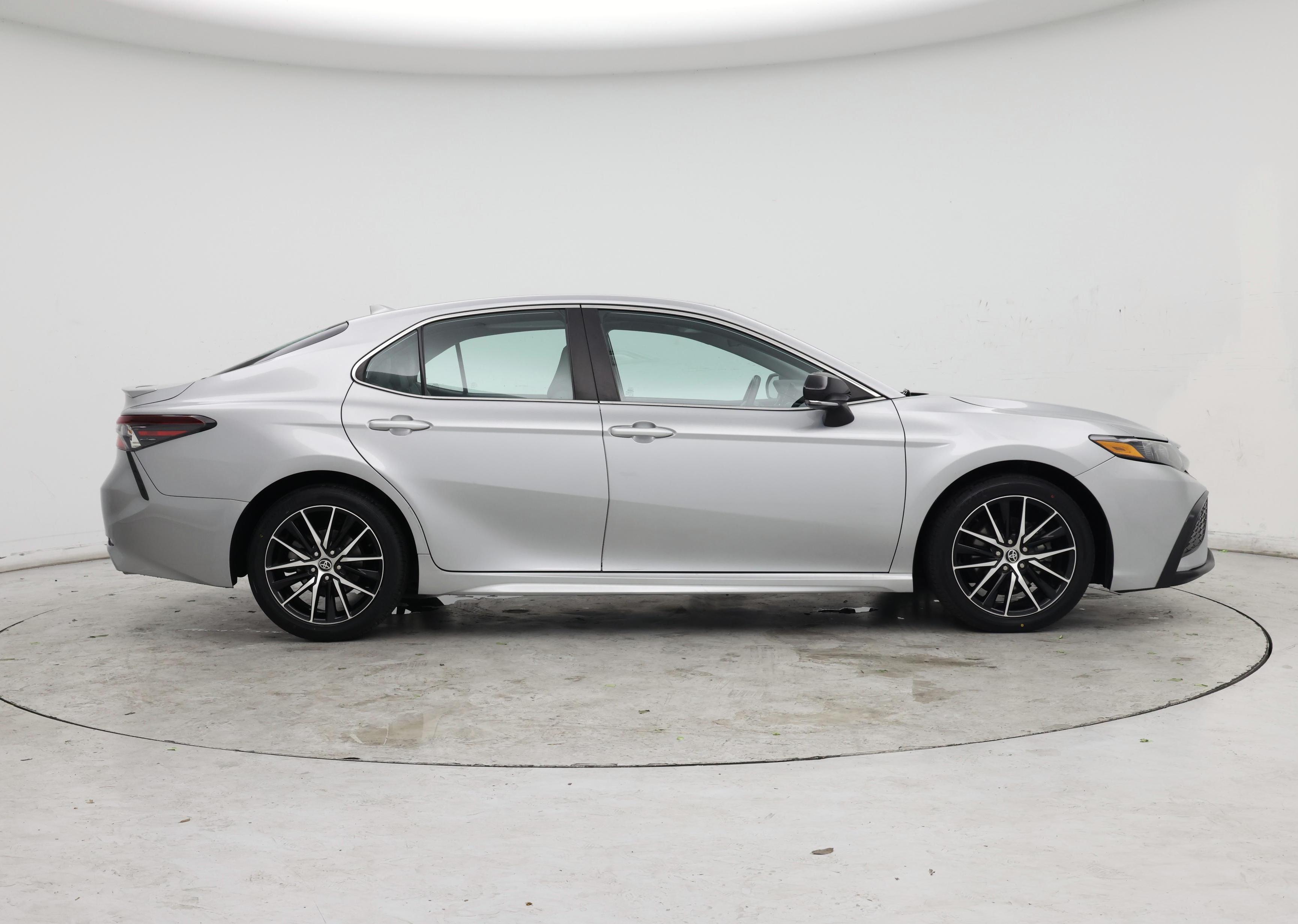 Thumbnail: 2021 Toyota Camry - 7