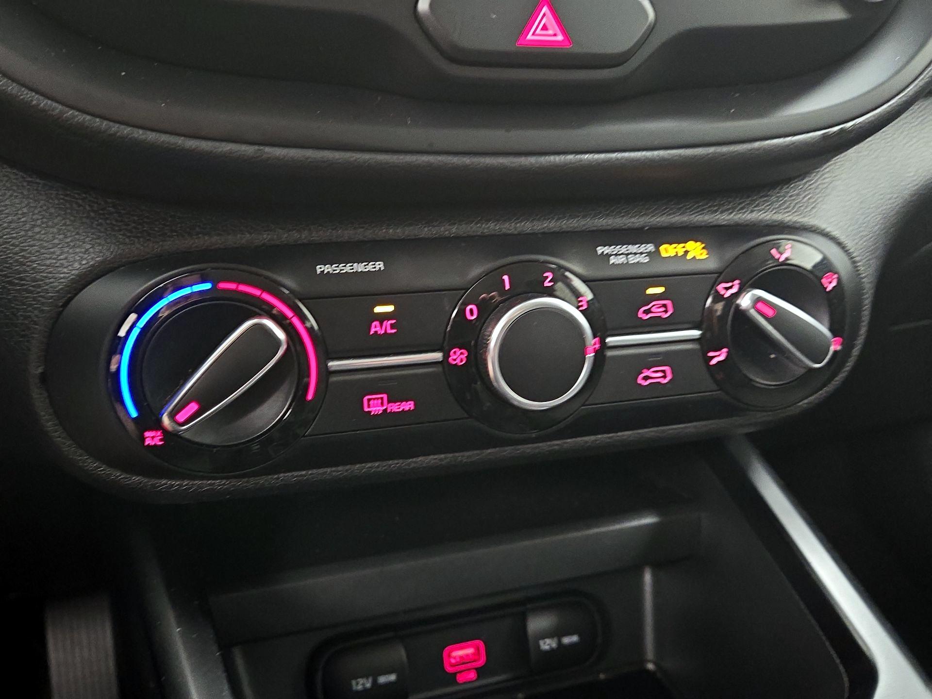 Thumbnail: 2020 Kia Soul - 16
