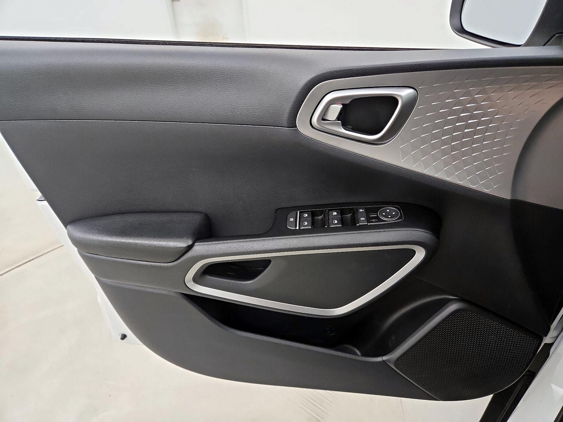 Thumbnail: 2021 Kia Soul - 12