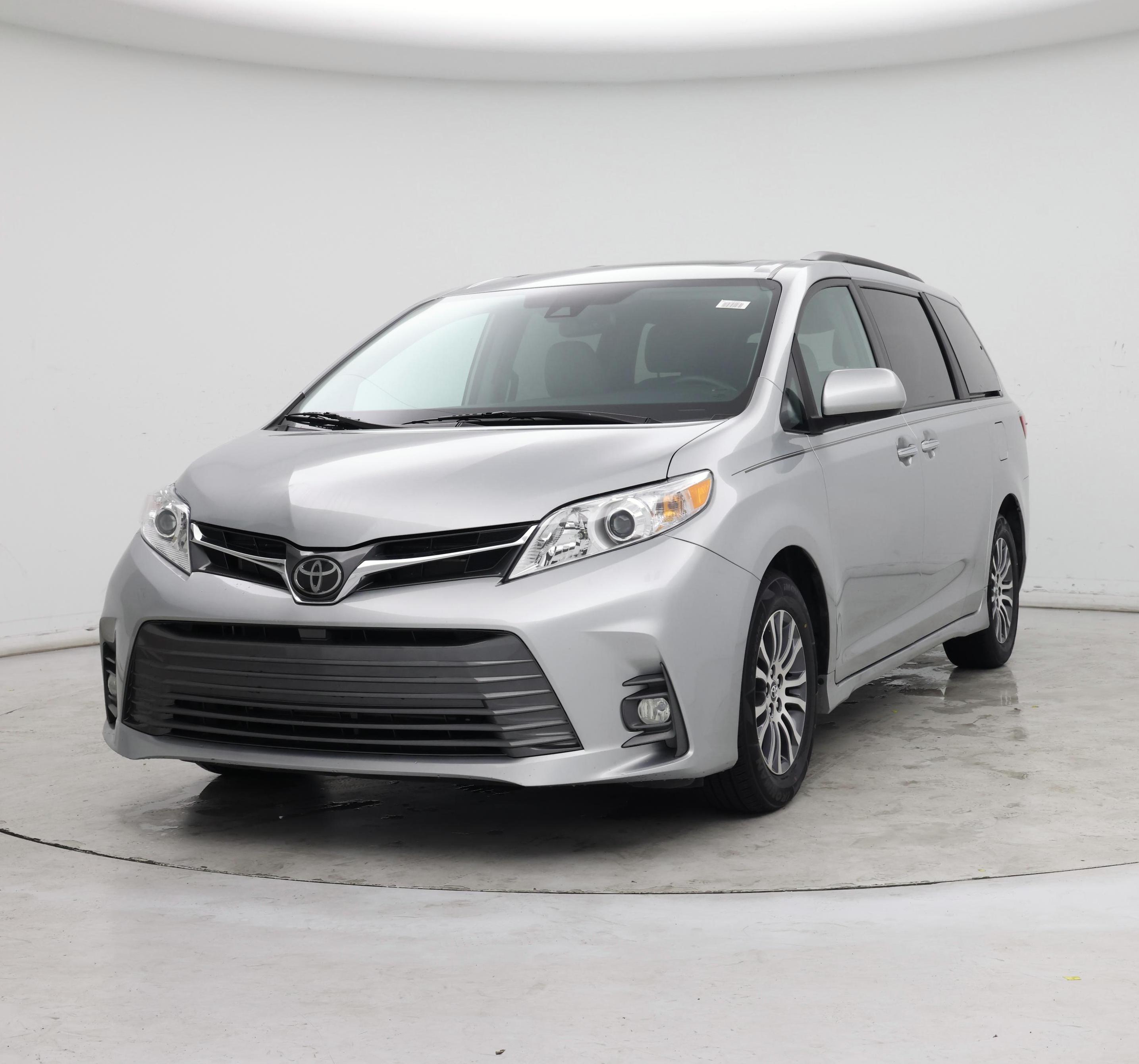 Thumbnail: 2020 Toyota Sienna - 4