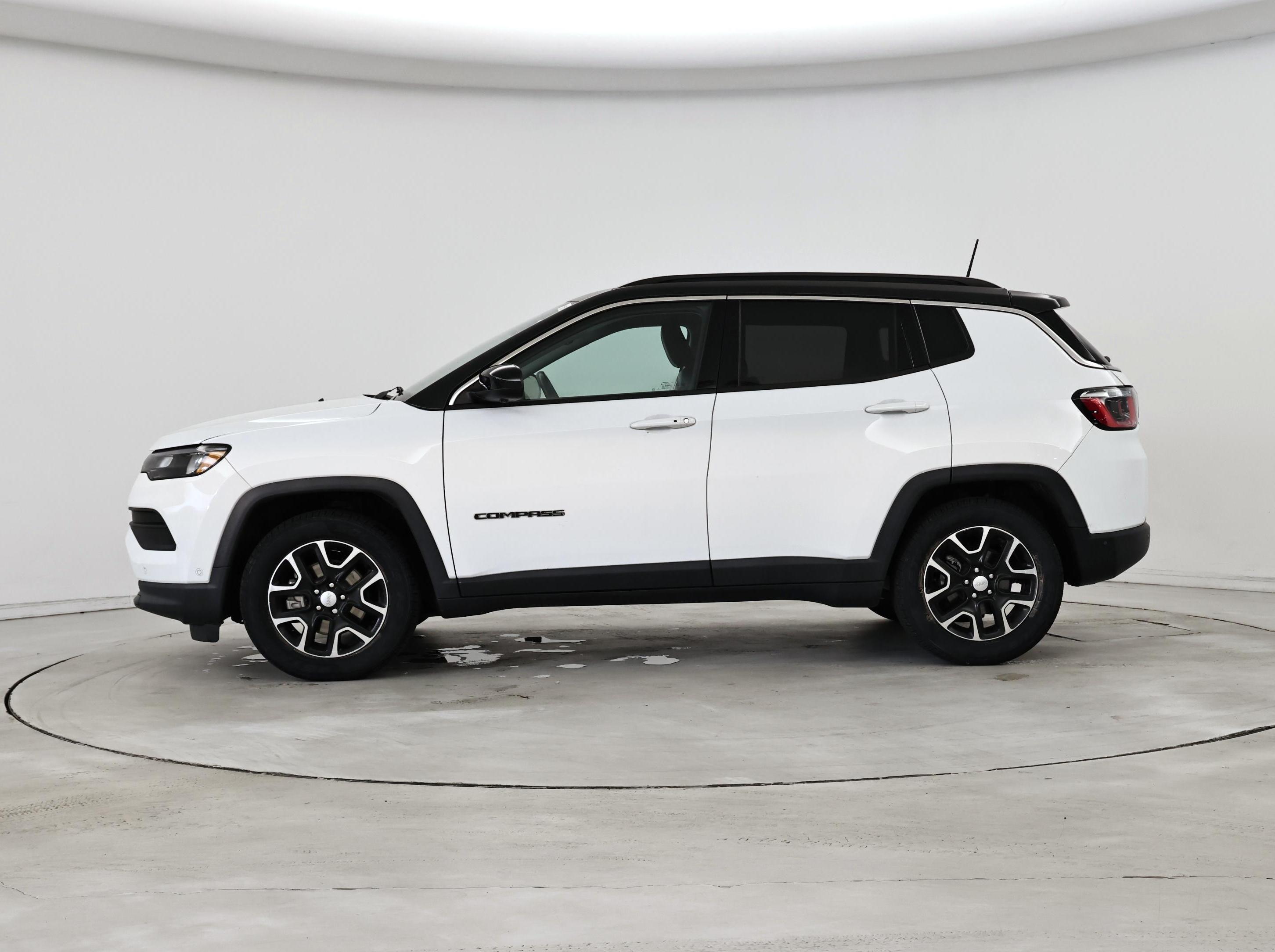 Thumbnail: 2022 Jeep Compass - 3
