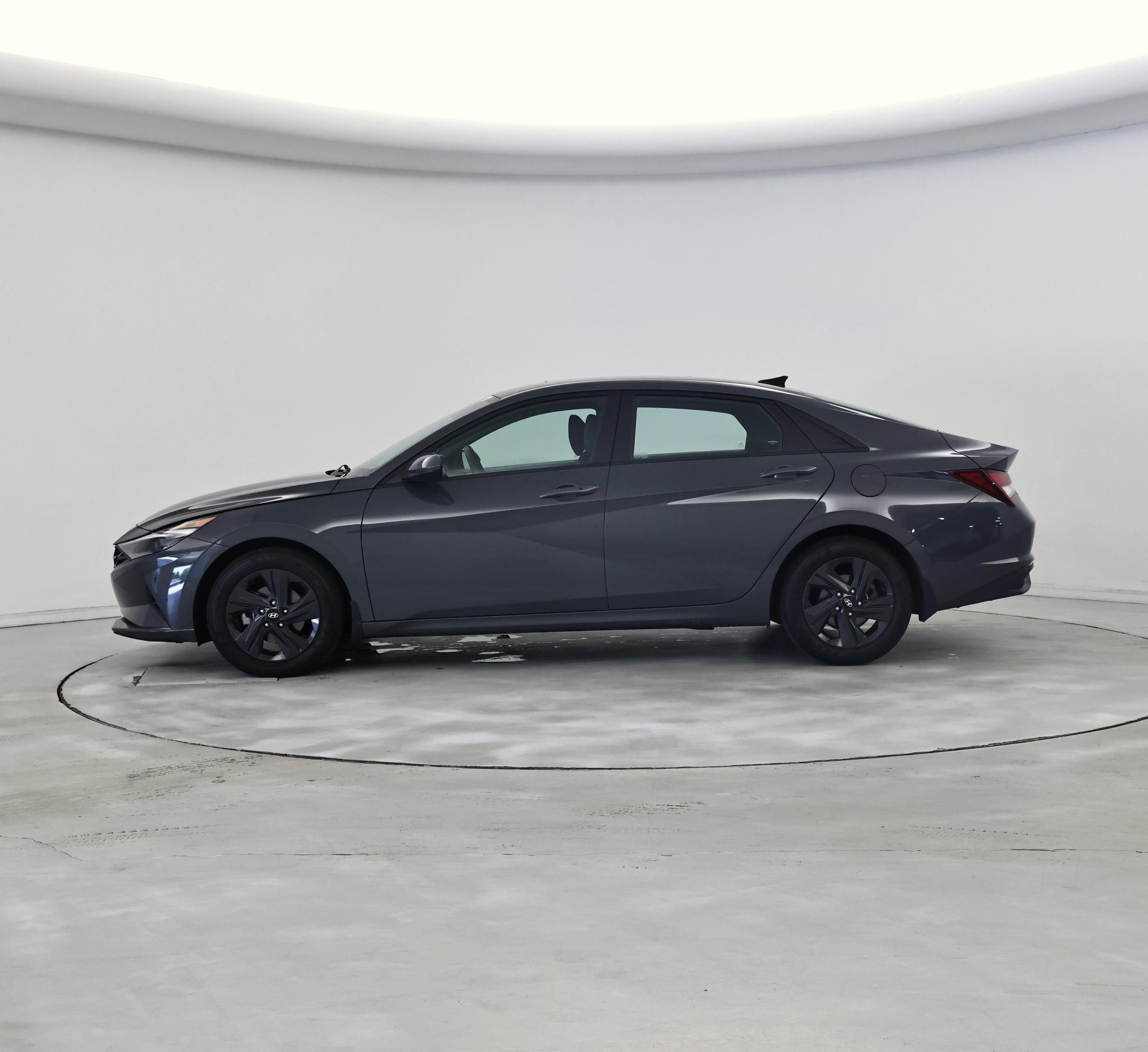 Thumbnail: 2023 Hyundai Elantra - 3