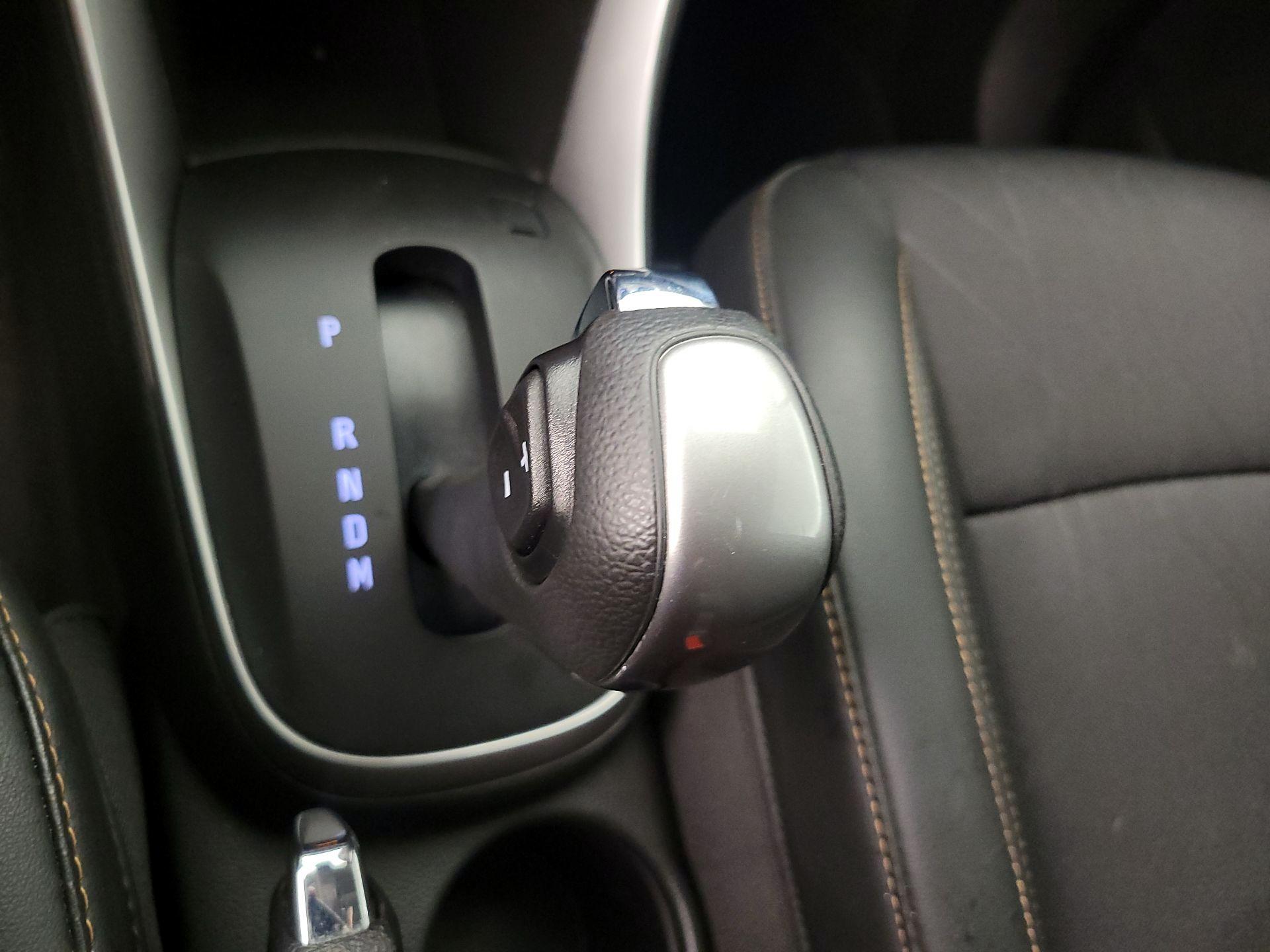 Thumbnail: 2021 Chevrolet Trax - 15