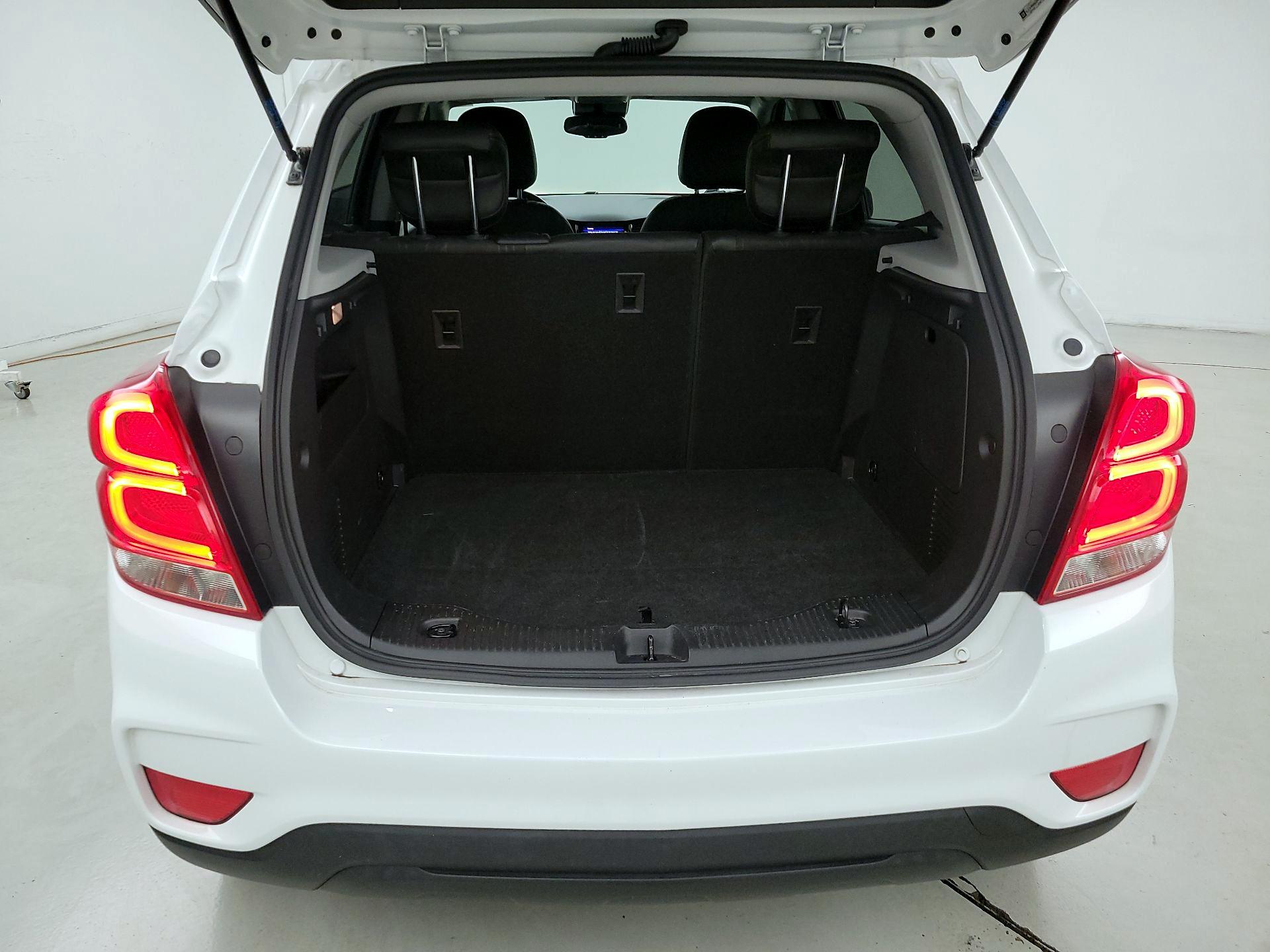 Thumbnail: 2021 Chevrolet Trax - 18