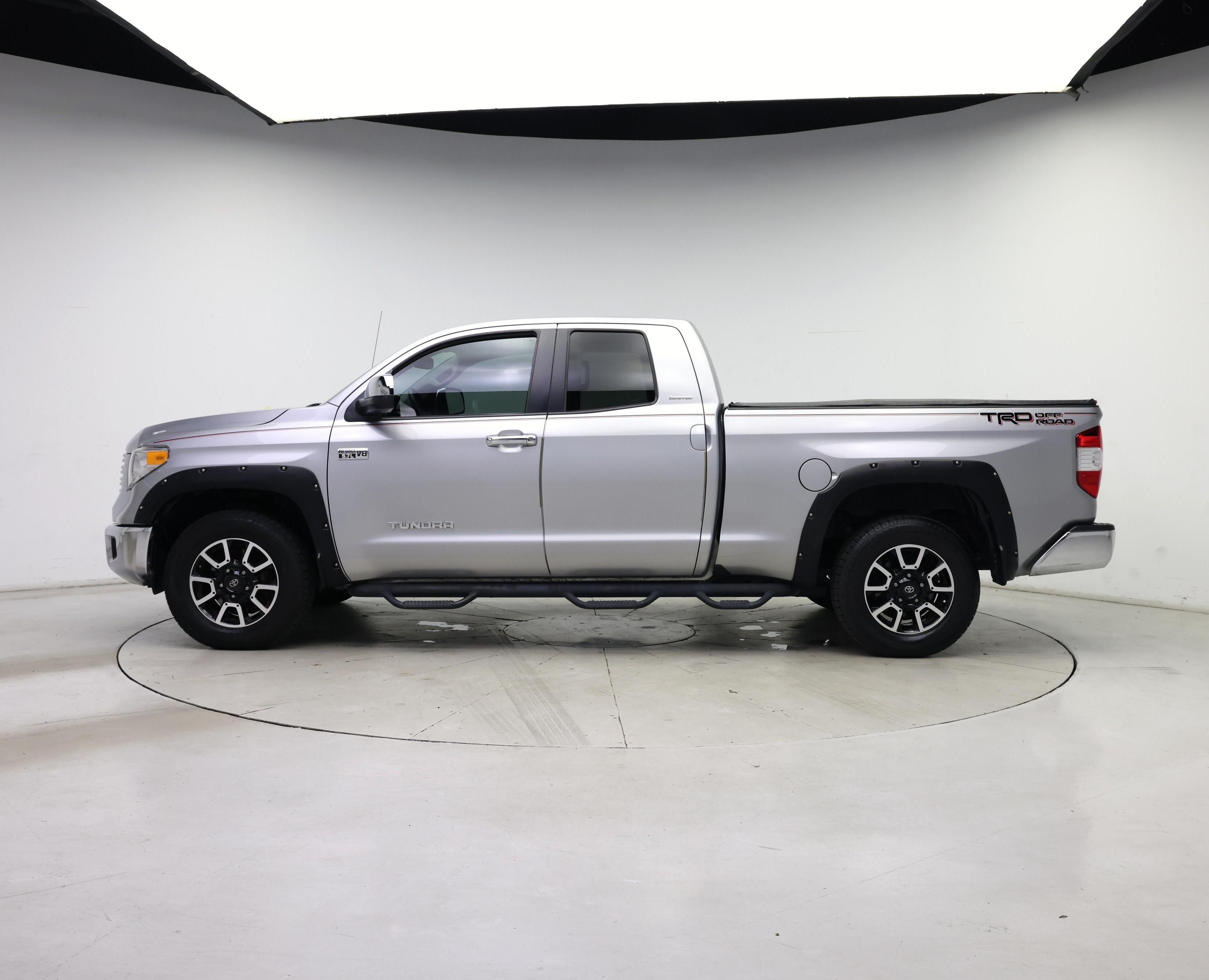 Thumbnail: 2016 Toyota Tundra - 3