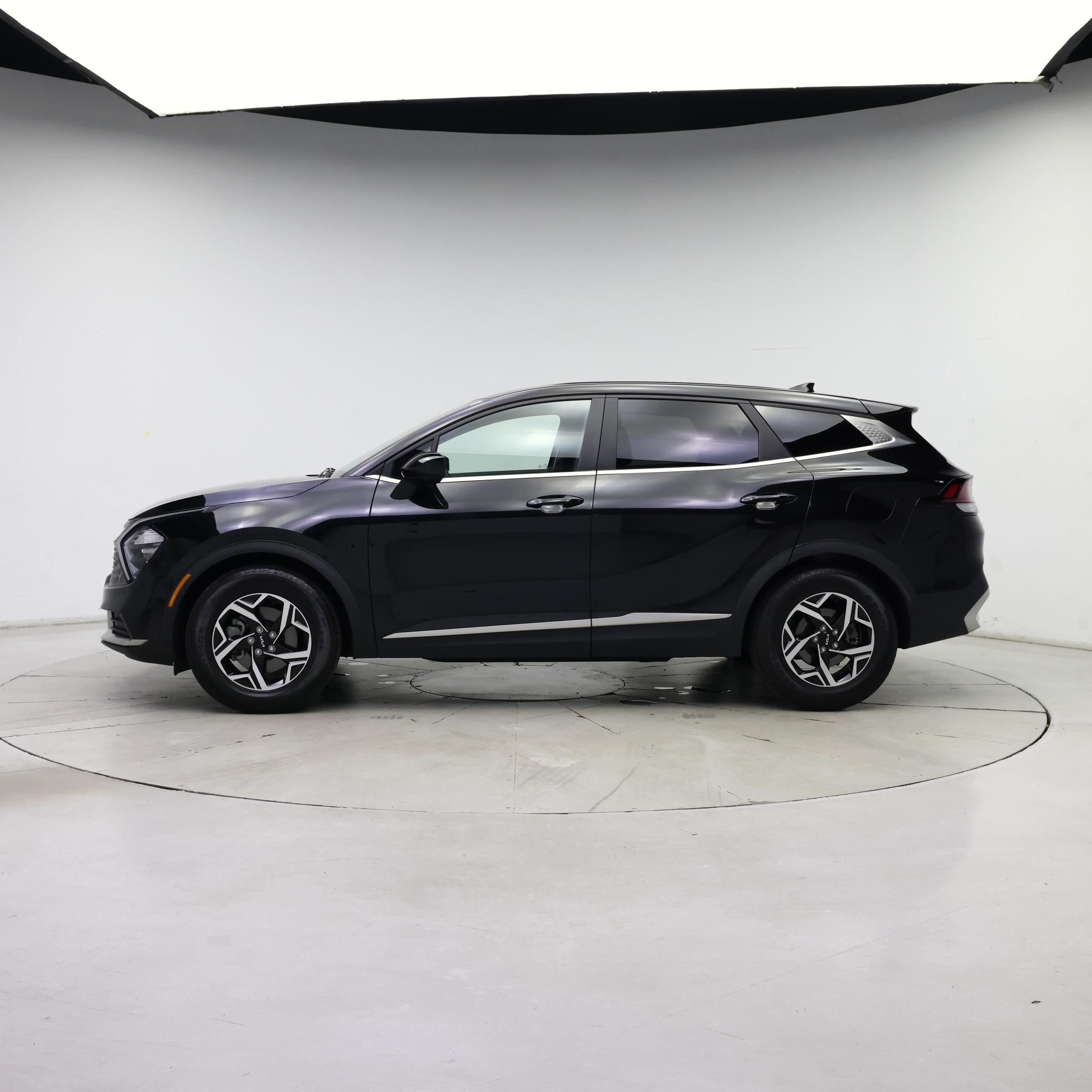 Thumbnail: 2023 Kia Sportage - 3