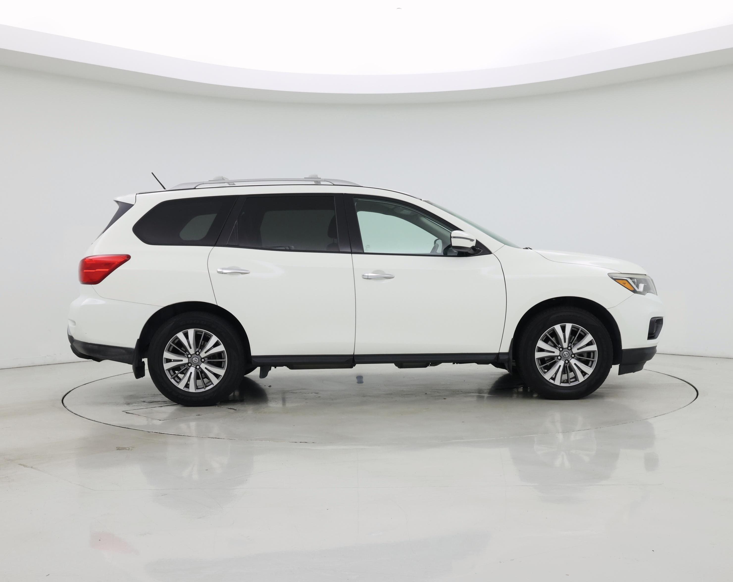 Thumbnail: 2018 Nissan Pathfinder - 7