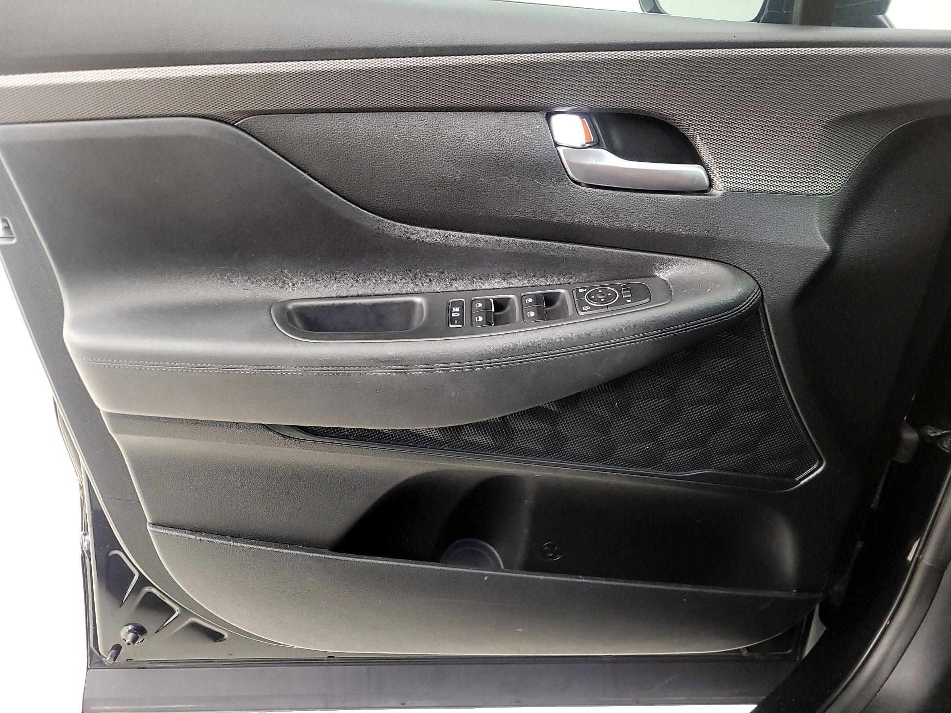 Thumbnail: 2019 Hyundai Santa Fe - 12