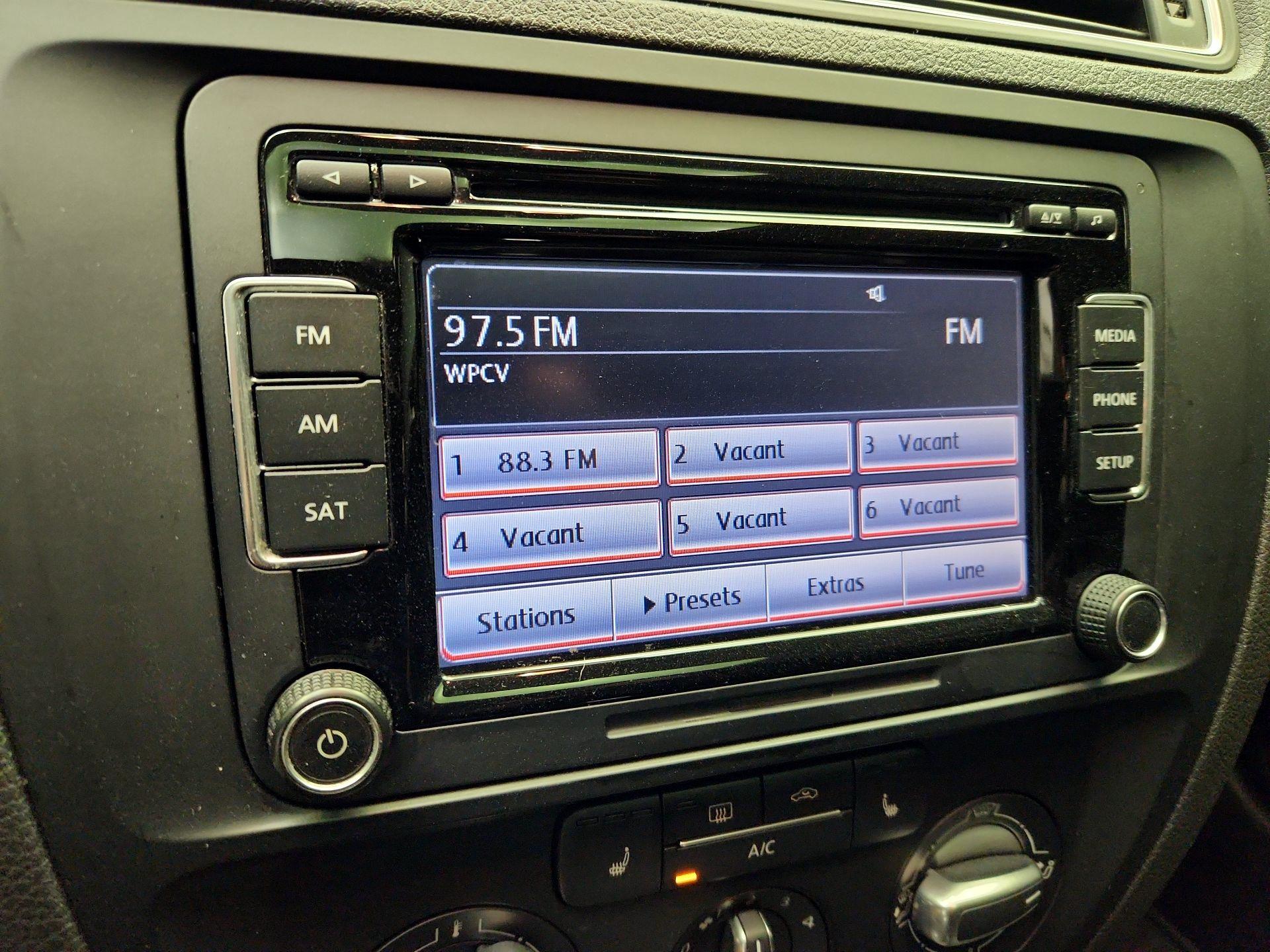 Thumbnail: 2015 Volkswagen Jetta - 15