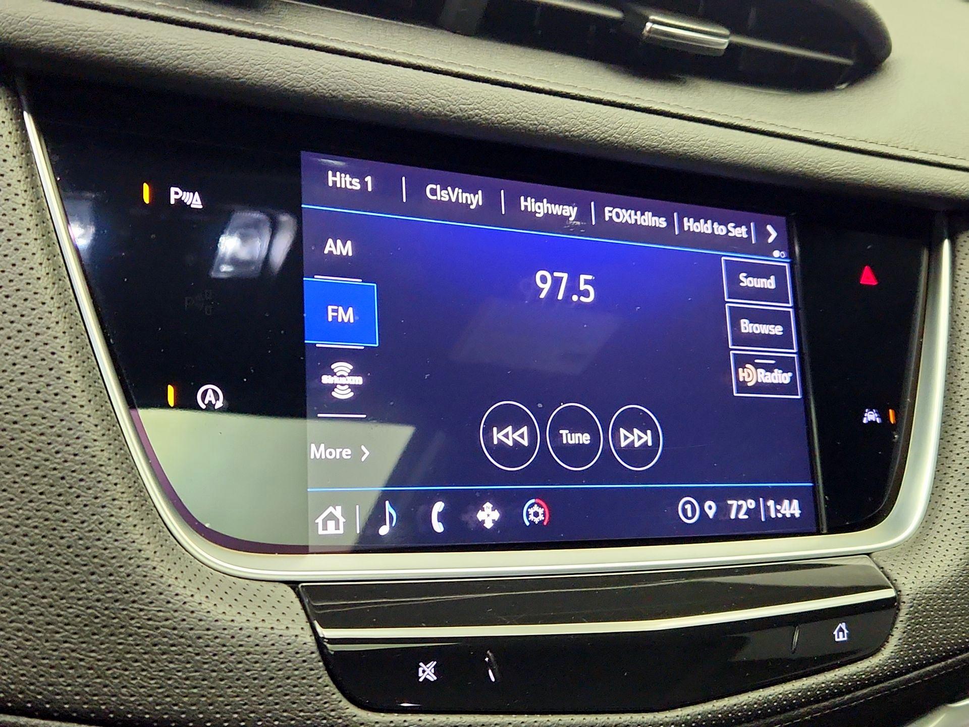 Thumbnail: 2023 Cadillac XT6 - 15
