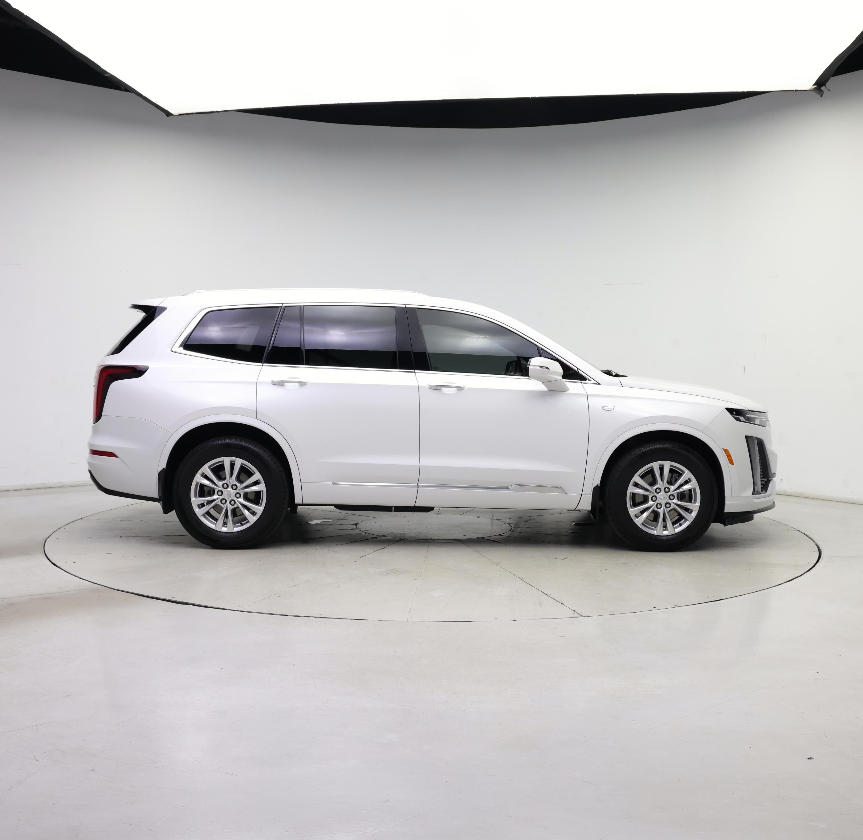 Thumbnail: 2023 Cadillac XT6 - 7