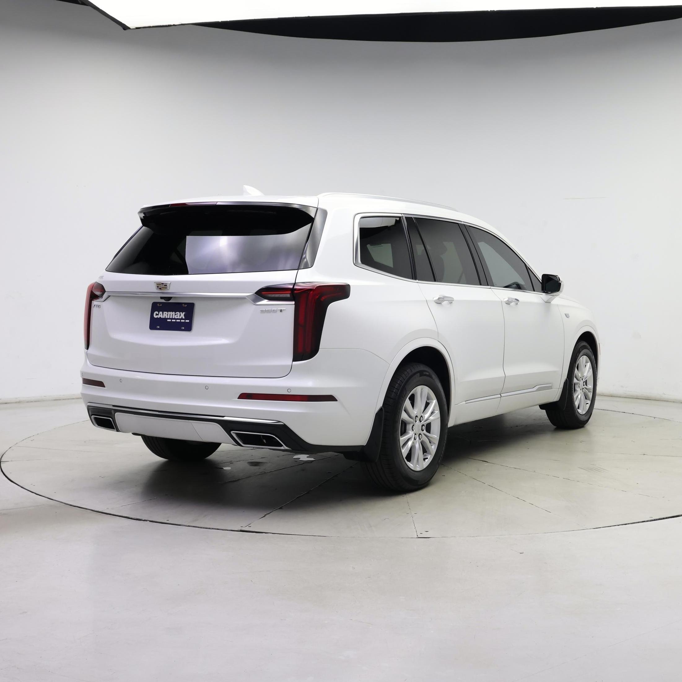 Thumbnail: 2023 Cadillac XT6 - 8