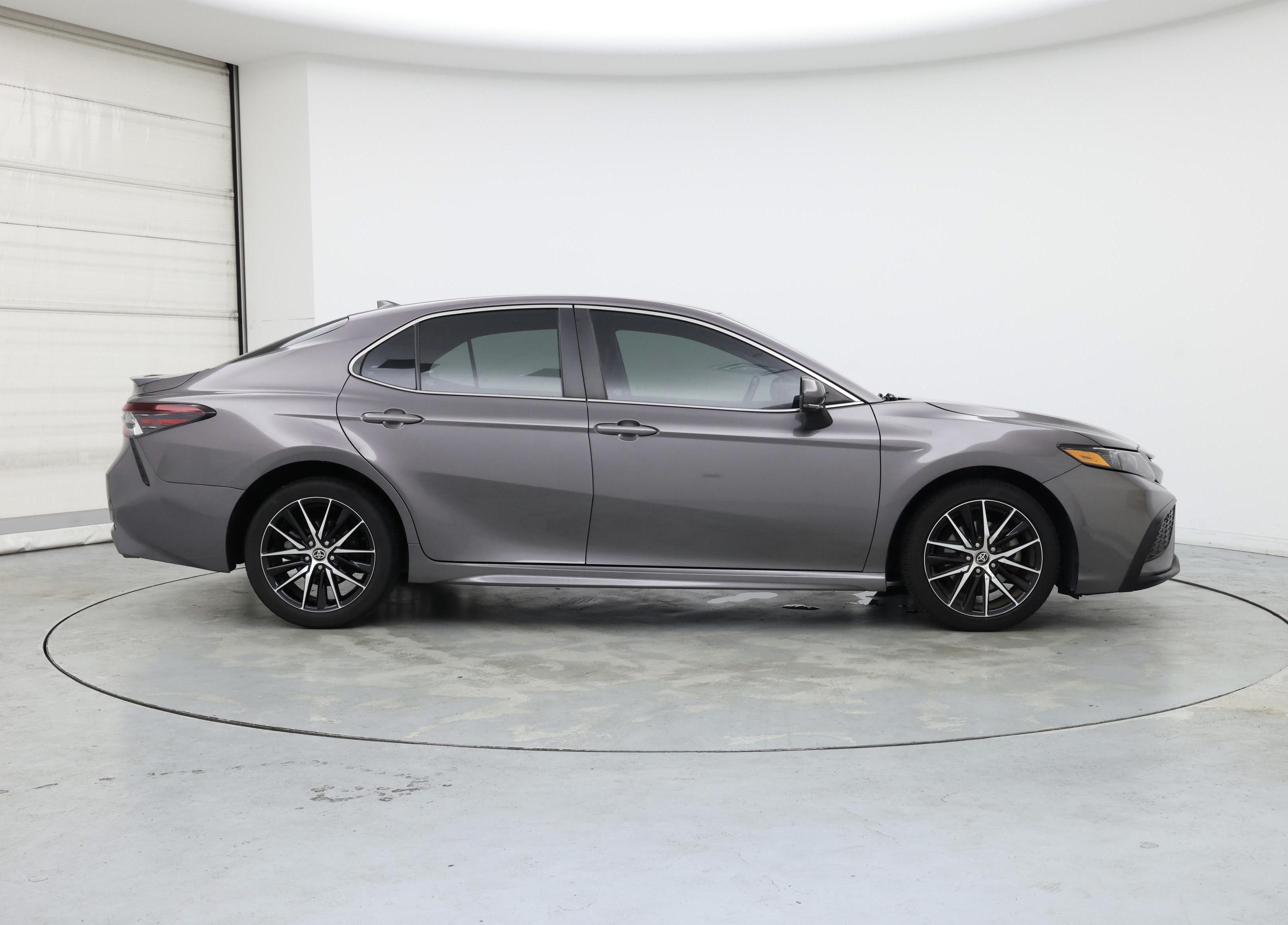 Thumbnail: 2022 Toyota Camry - 7