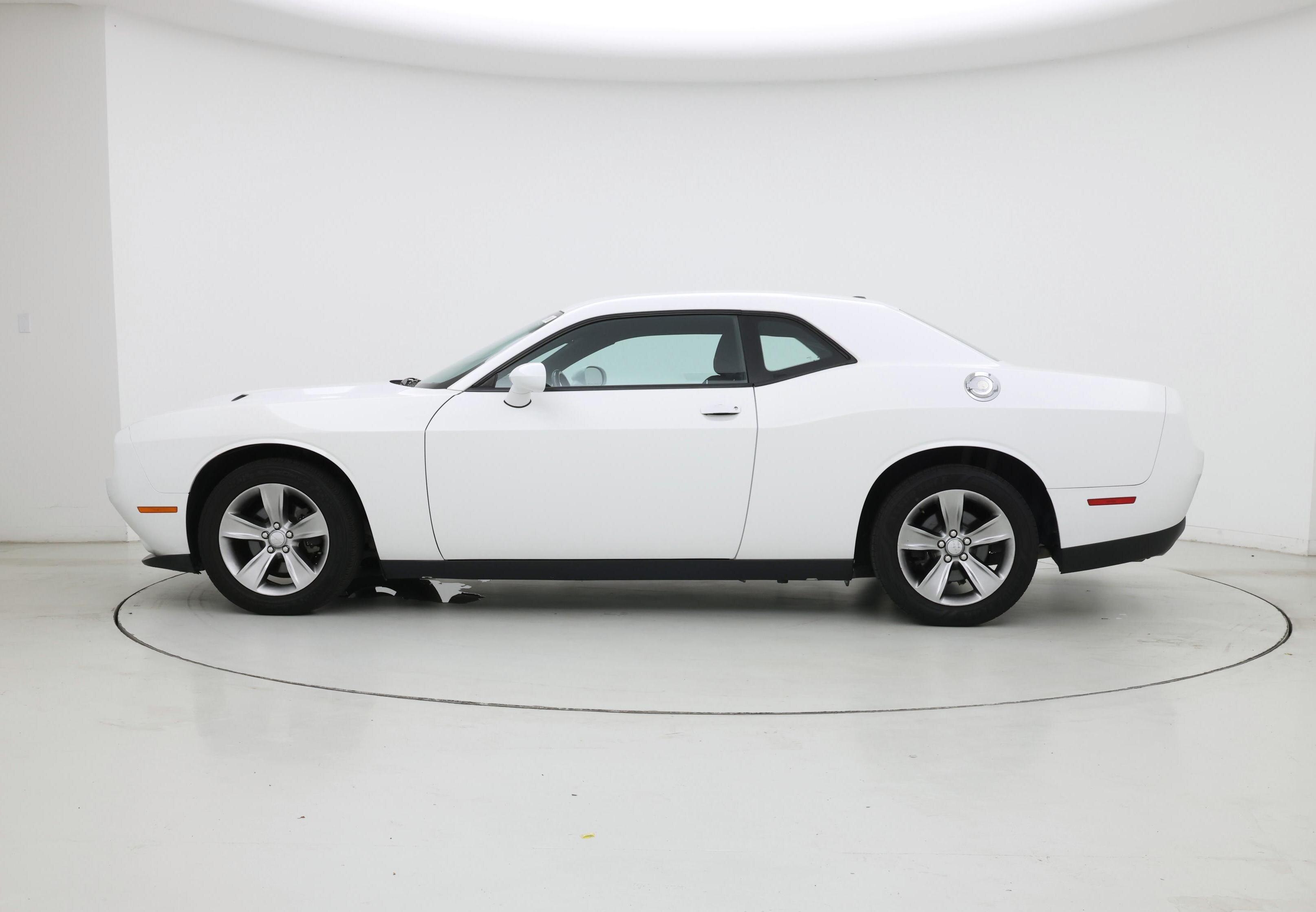 Thumbnail: 2017 Dodge Challenger - 3