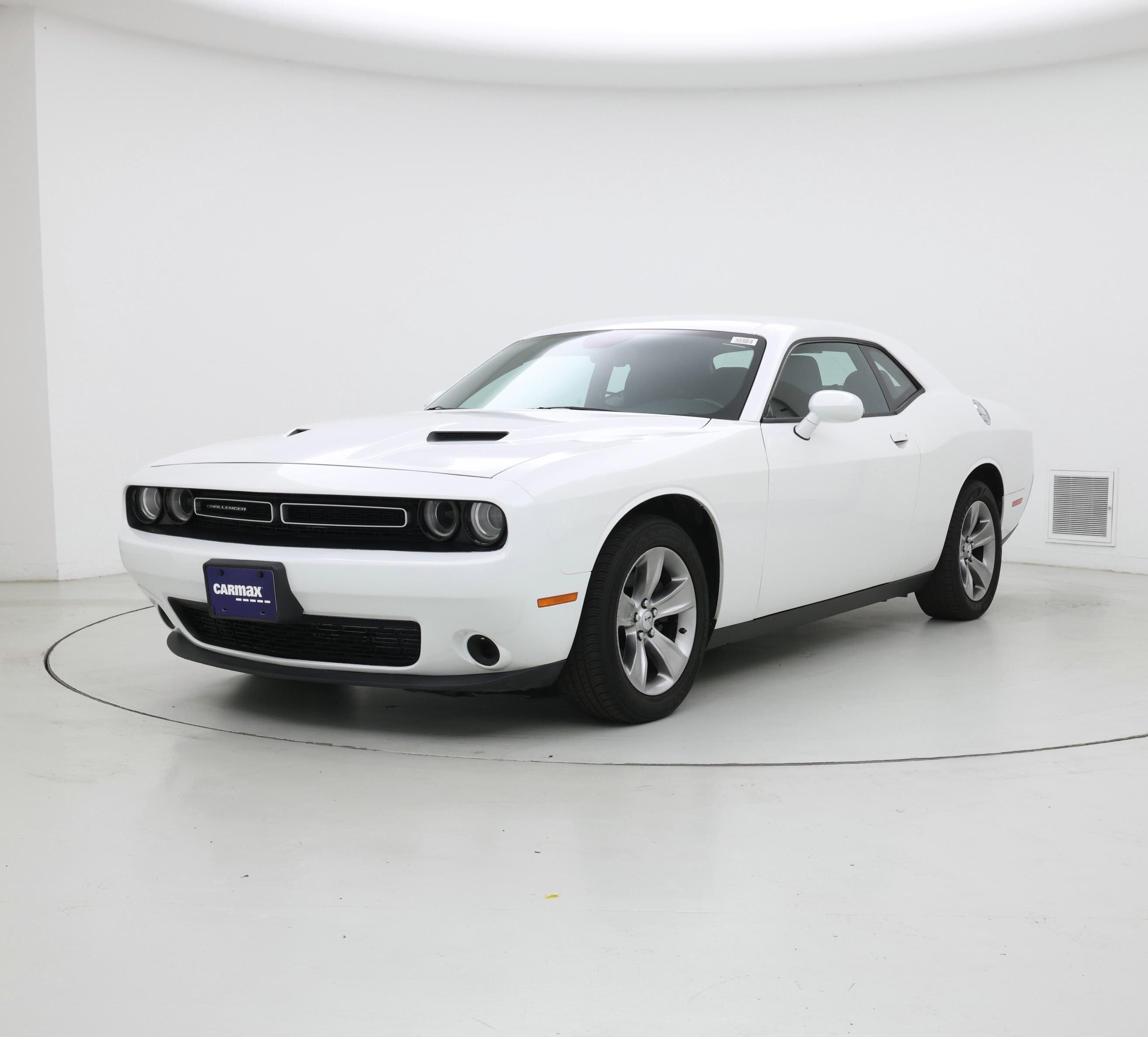 Thumbnail: 2017 Dodge Challenger - 4