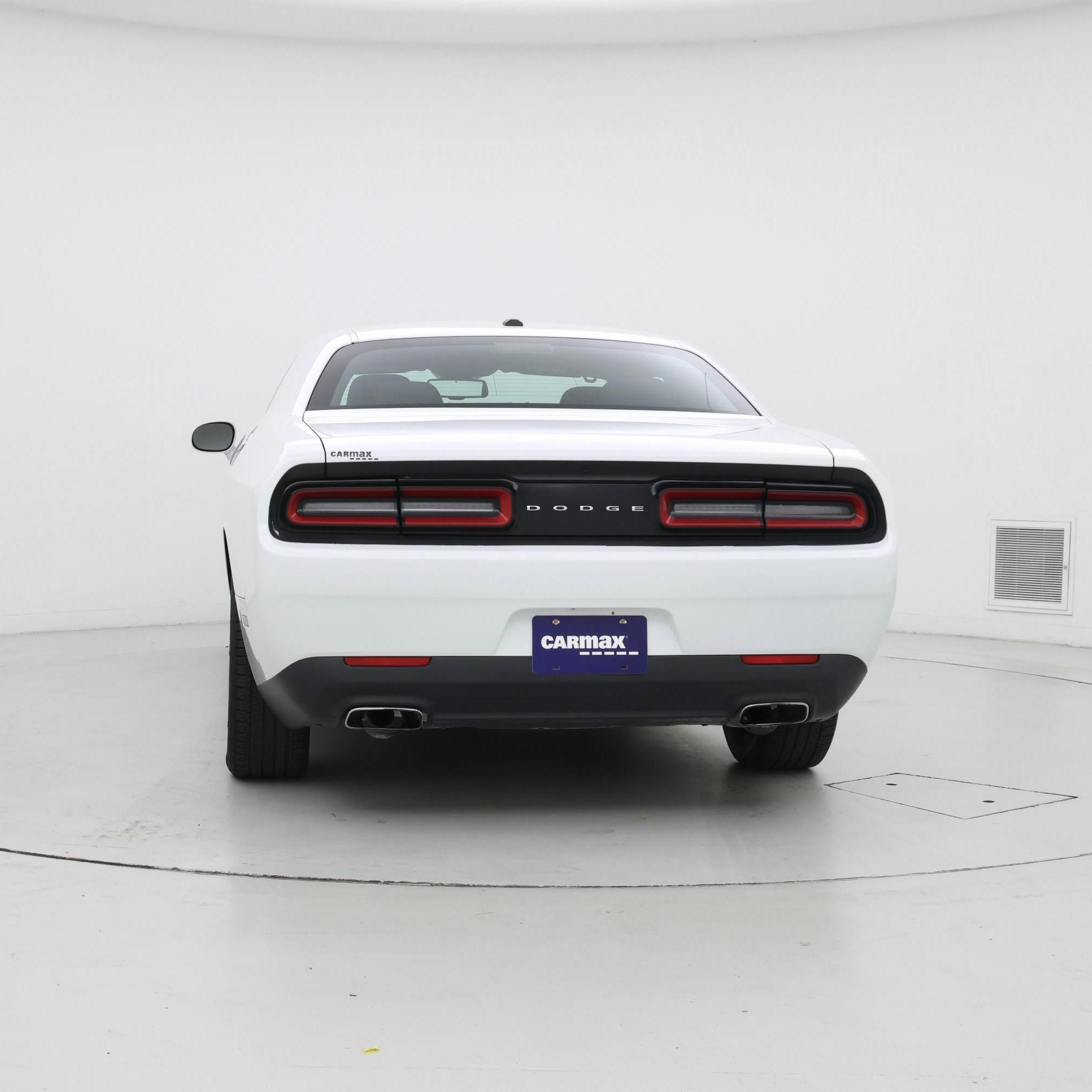 Thumbnail: 2017 Dodge Challenger - 6