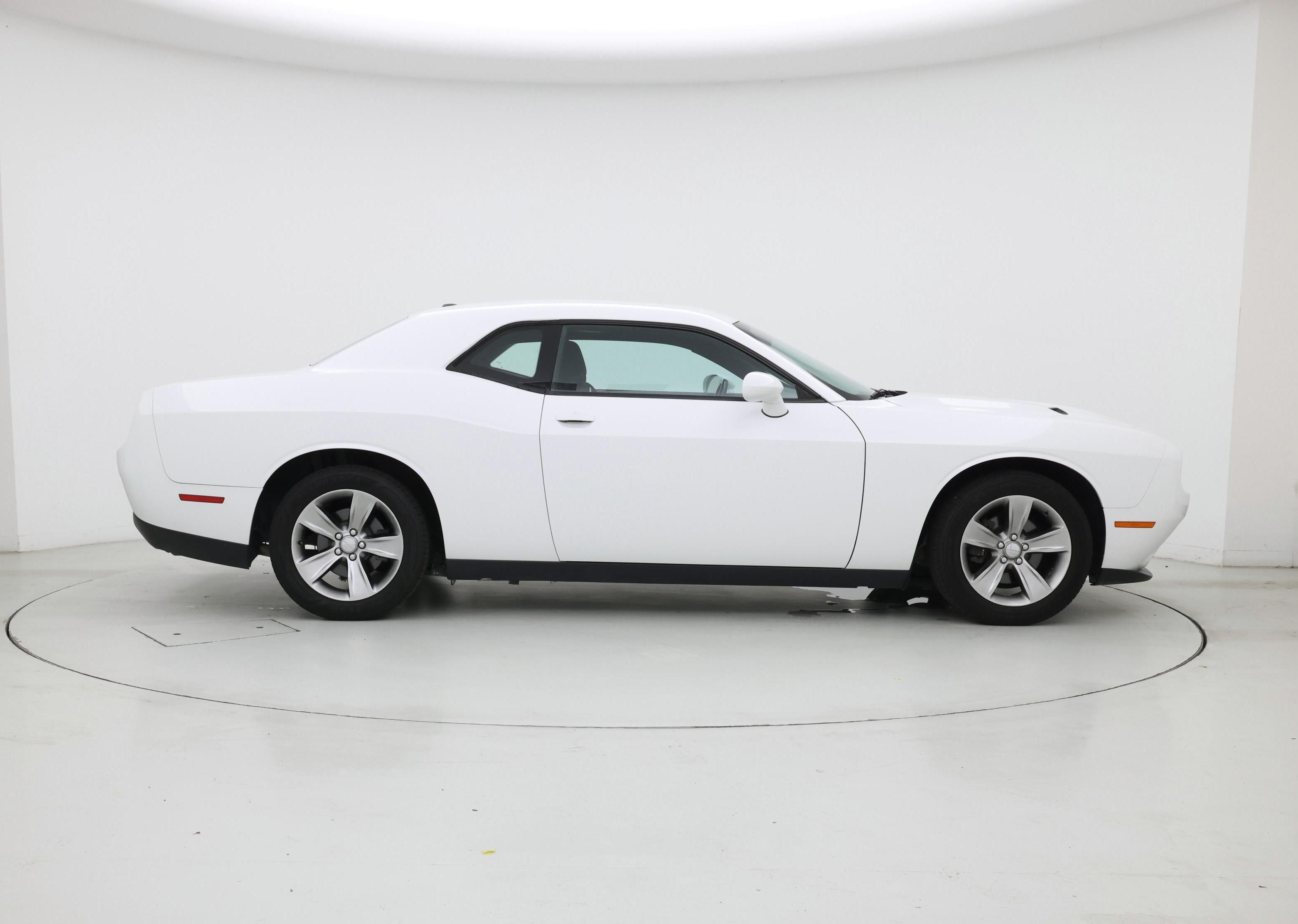 Thumbnail: 2017 Dodge Challenger - 7