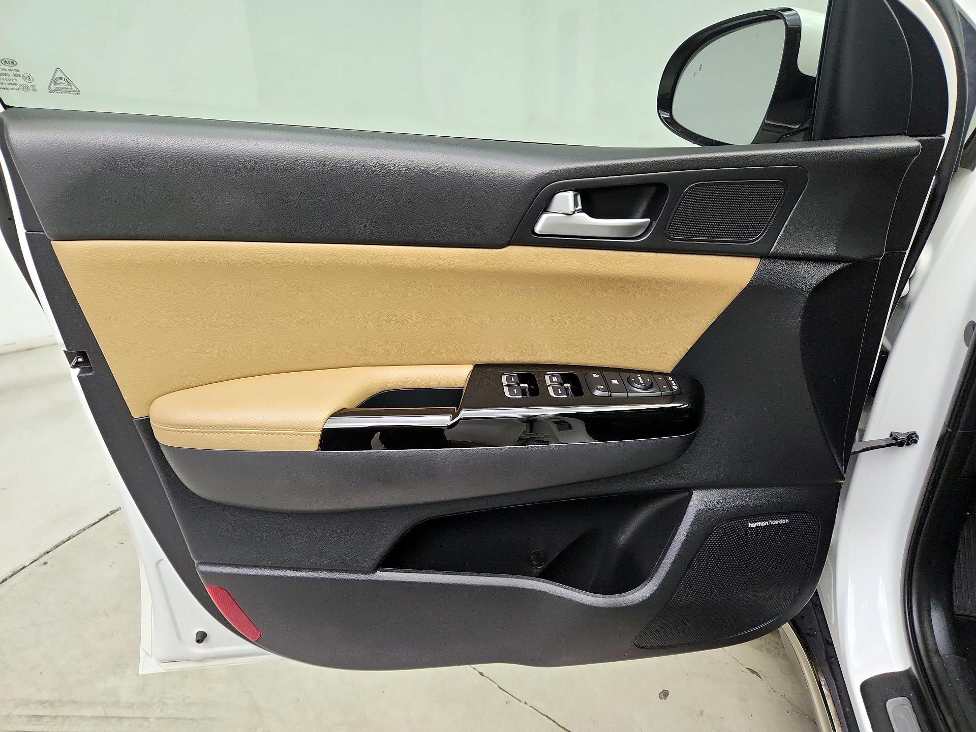 Thumbnail: 2021 Kia Sportage - 12