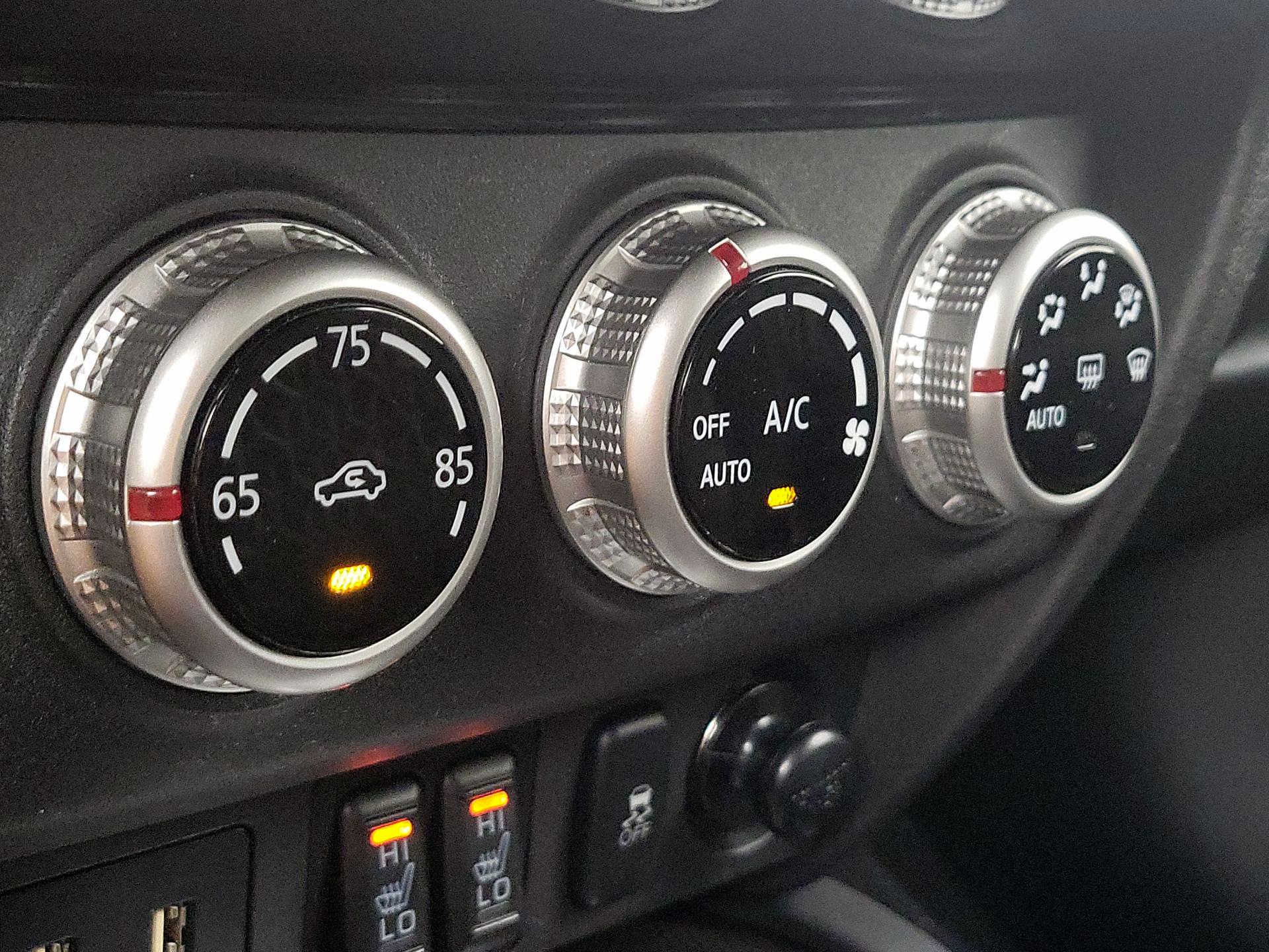Thumbnail: 2023 Mitsubishi Outlander Sport - 16