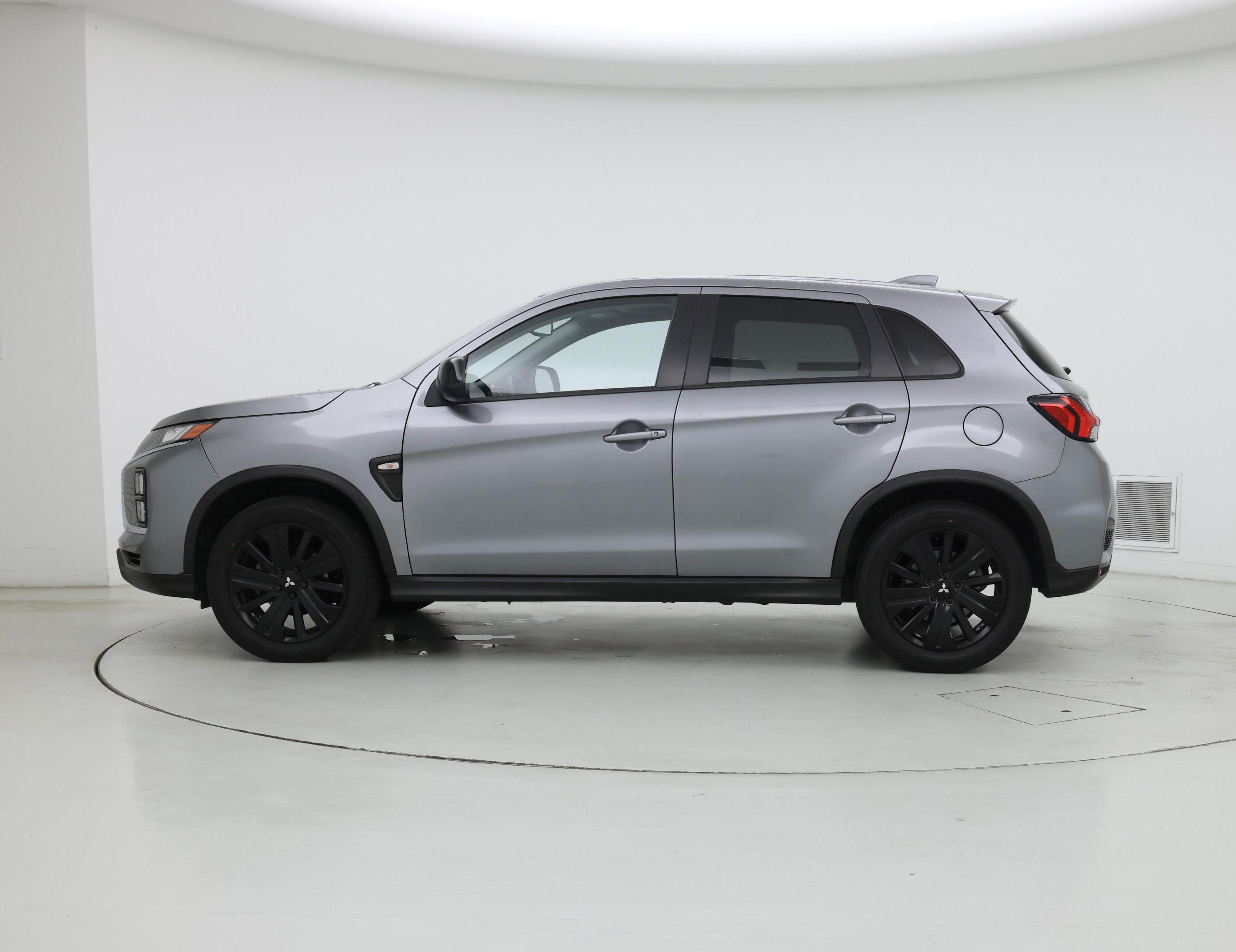 Thumbnail: 2023 Mitsubishi Outlander Sport - 3