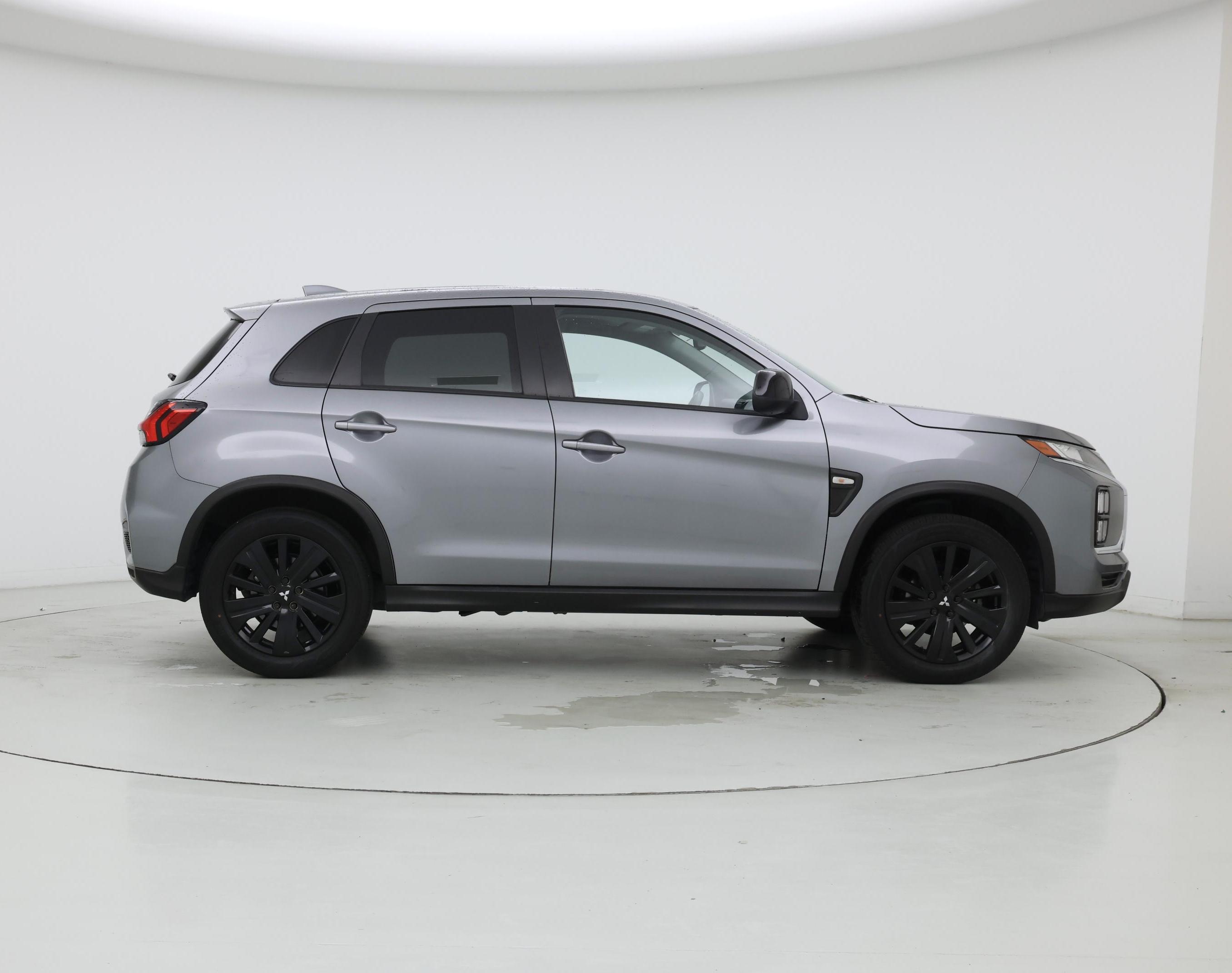 Thumbnail: 2023 Mitsubishi Outlander Sport - 7