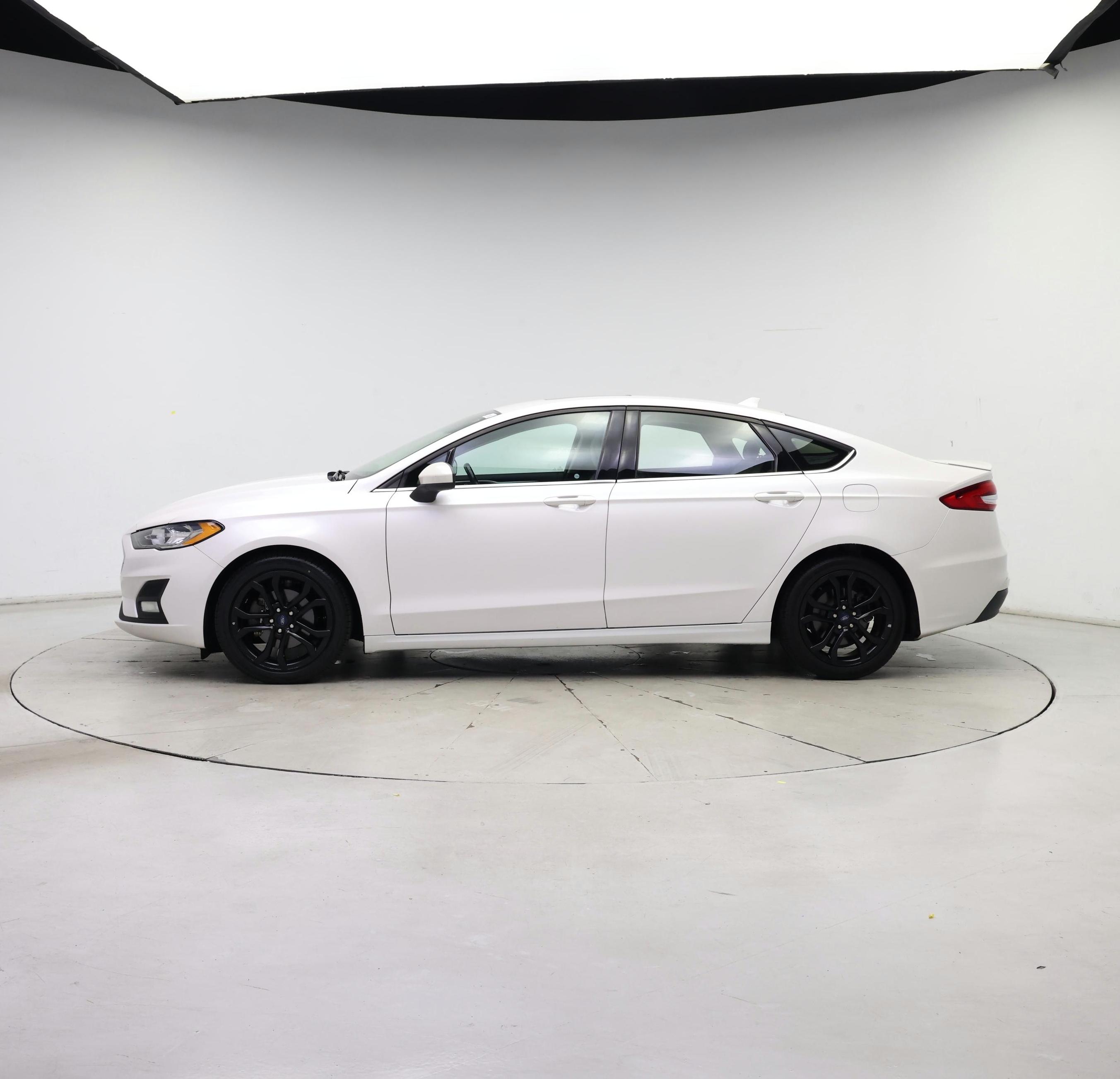 Thumbnail: 2019 Ford Fusion - 3