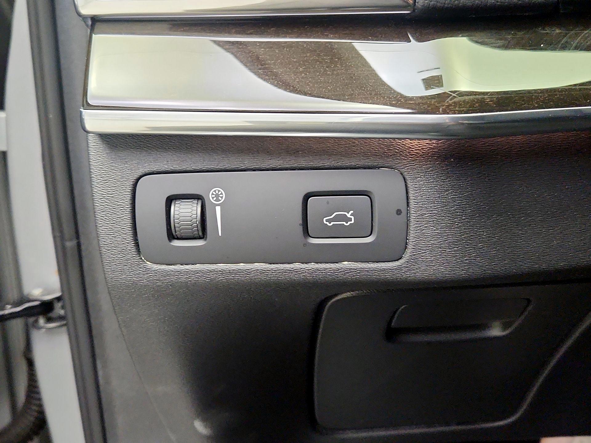 Thumbnail: 2017 Volvo XC90 - 13