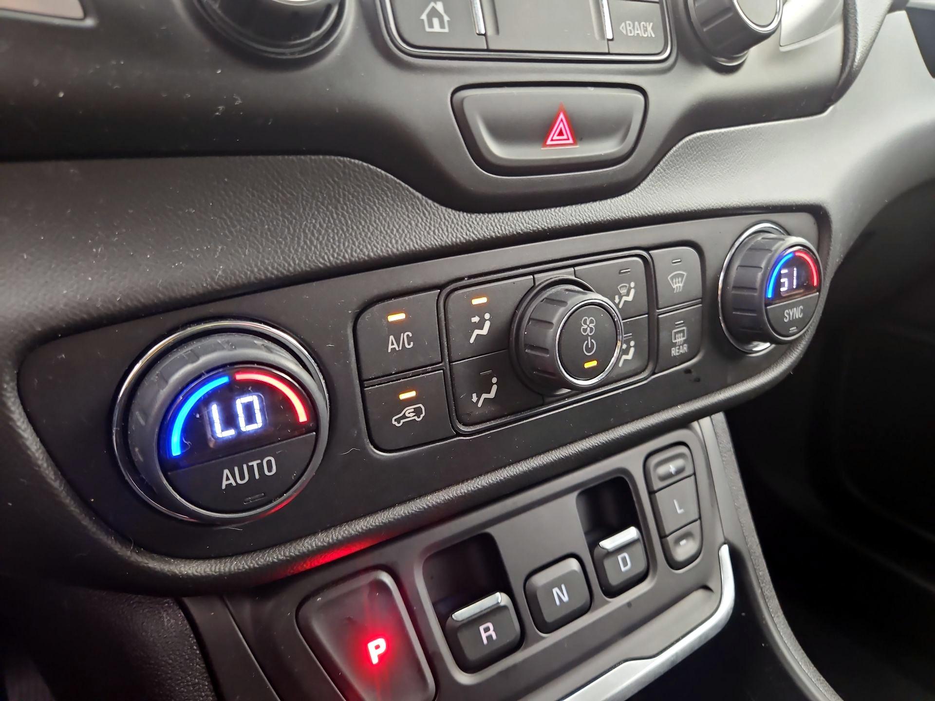 Thumbnail: 2020 GMC Terrain - 16