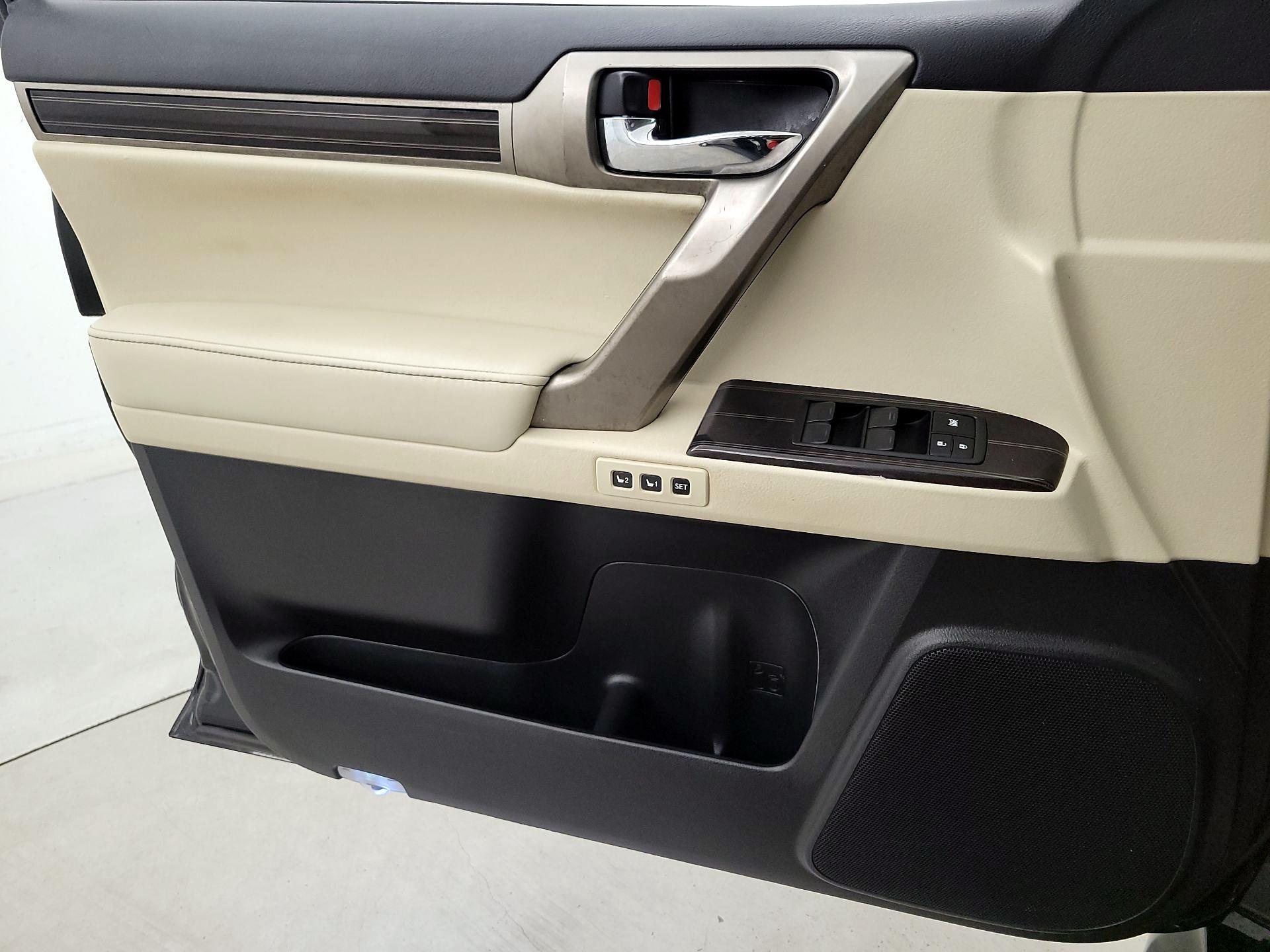 Thumbnail: 2021 Lexus GX - 12