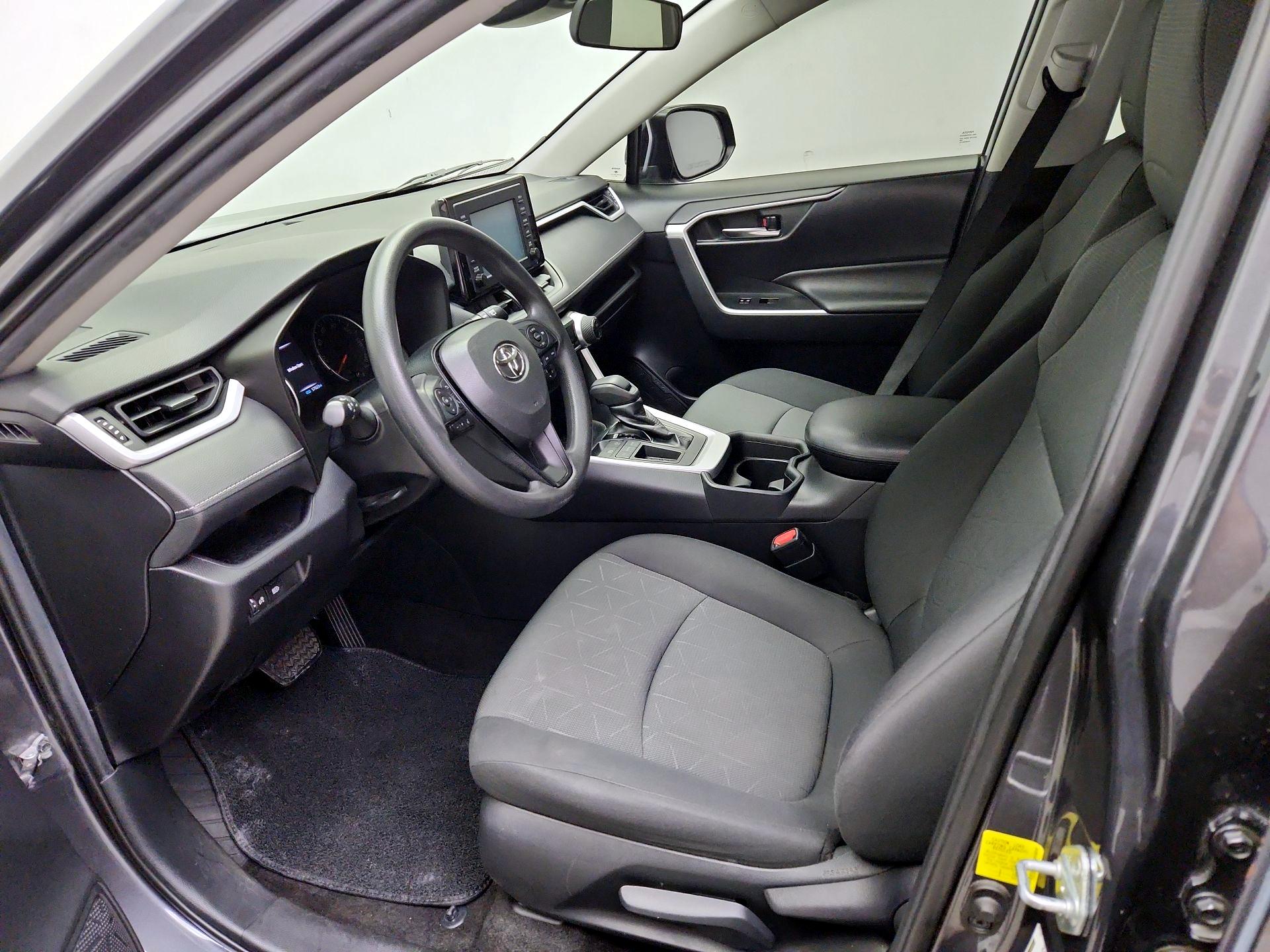 Thumbnail: 2019 Toyota RAV4 - 11