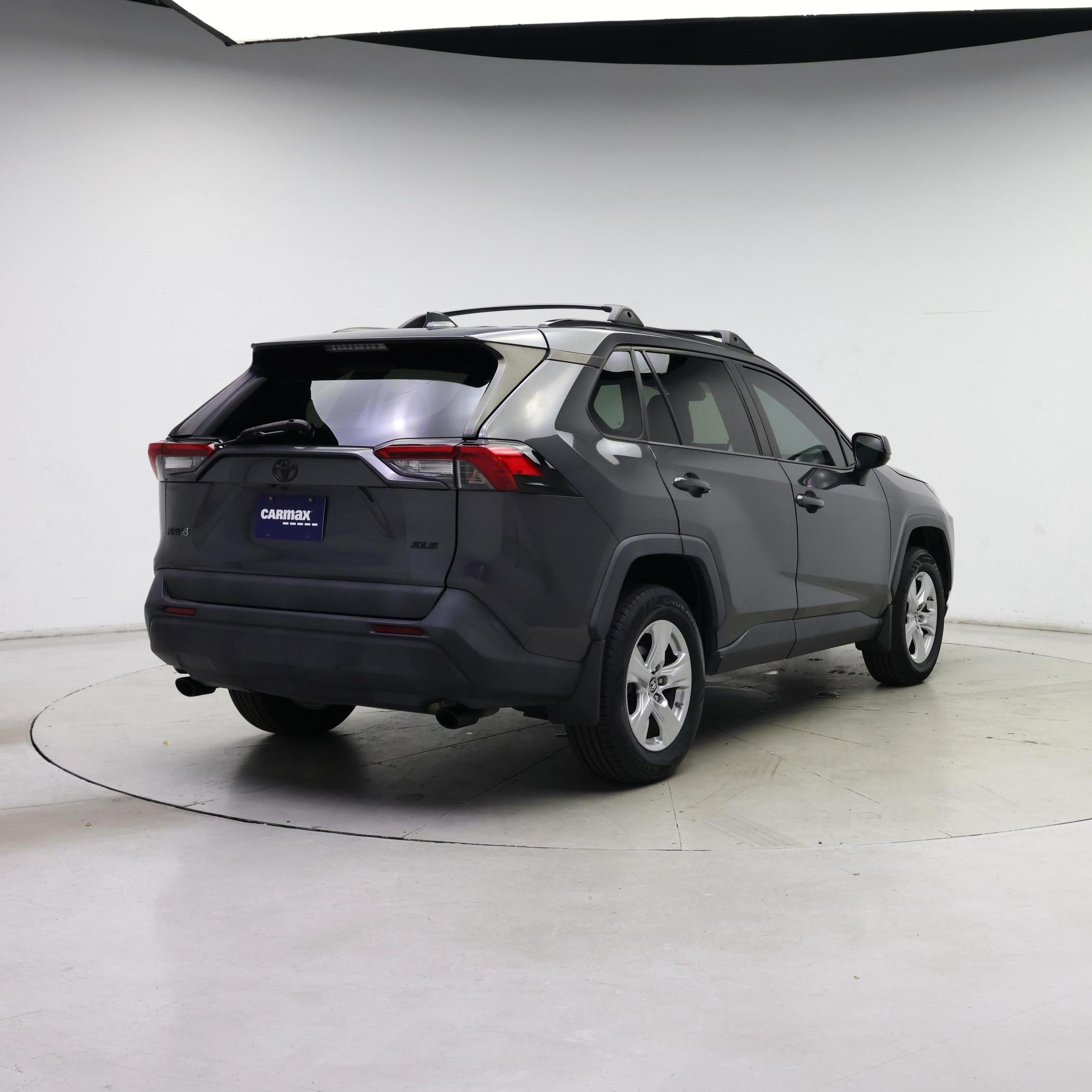 Thumbnail: 2019 Toyota RAV4 - 8