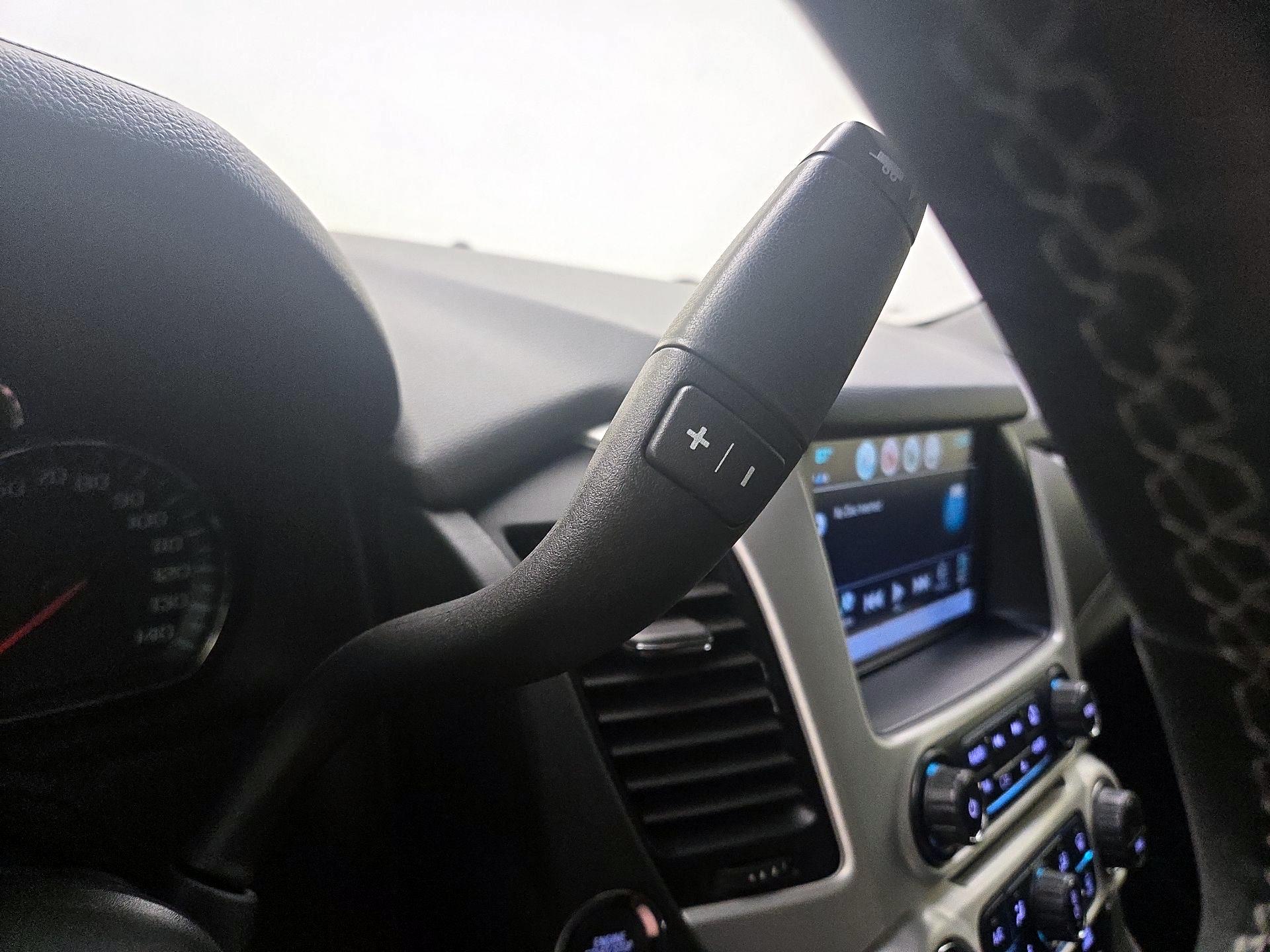 Thumbnail: 2020 GMC Yukon XL - 17