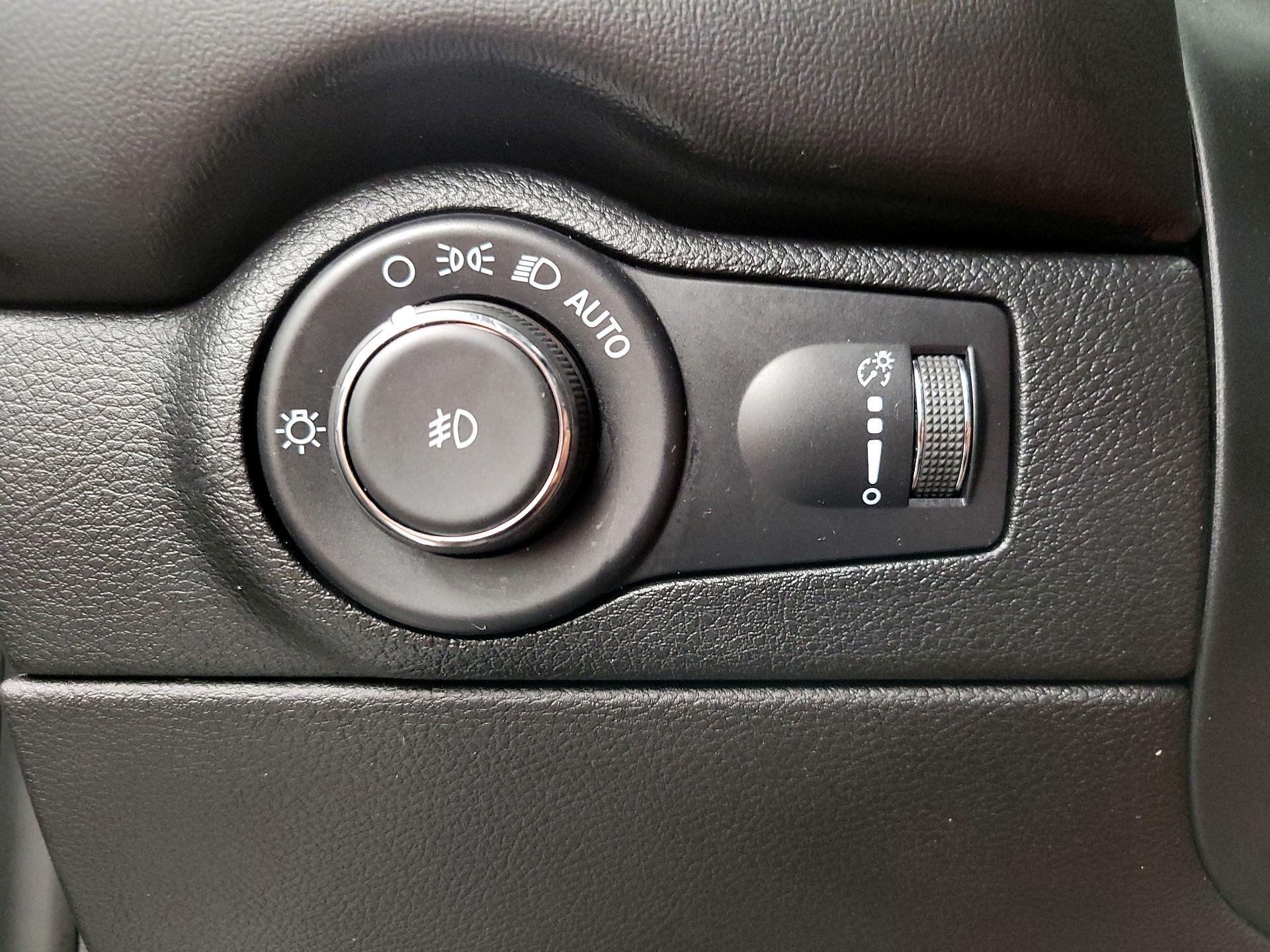 Thumbnail: 2021 Dodge Durango - 13