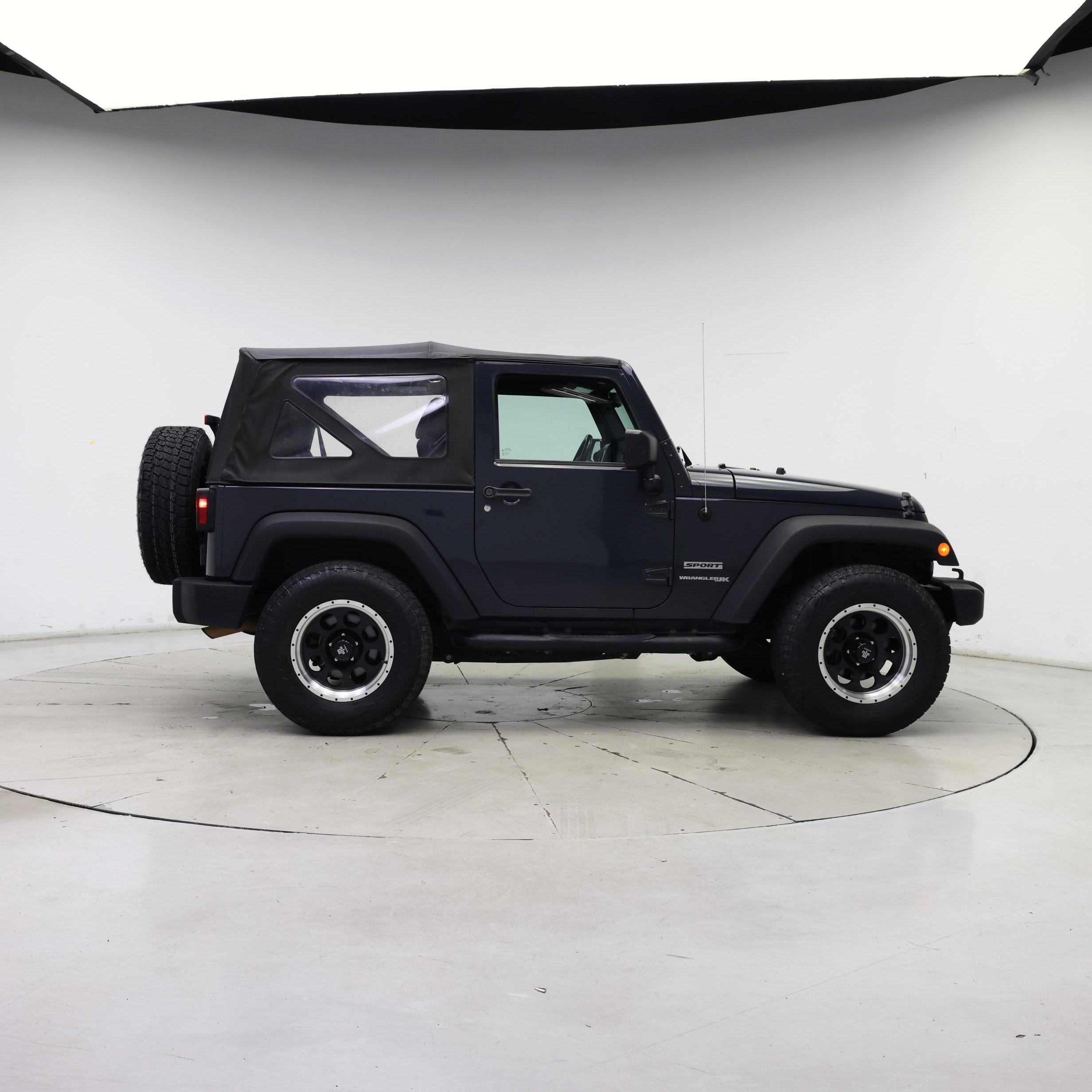 Thumbnail: 2018 Jeep Wrangler - 7