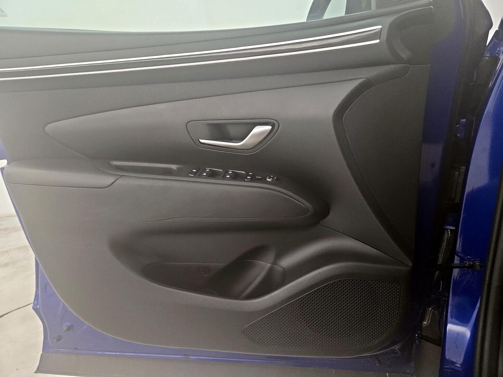 Thumbnail: 2023 Hyundai Tucson - 12