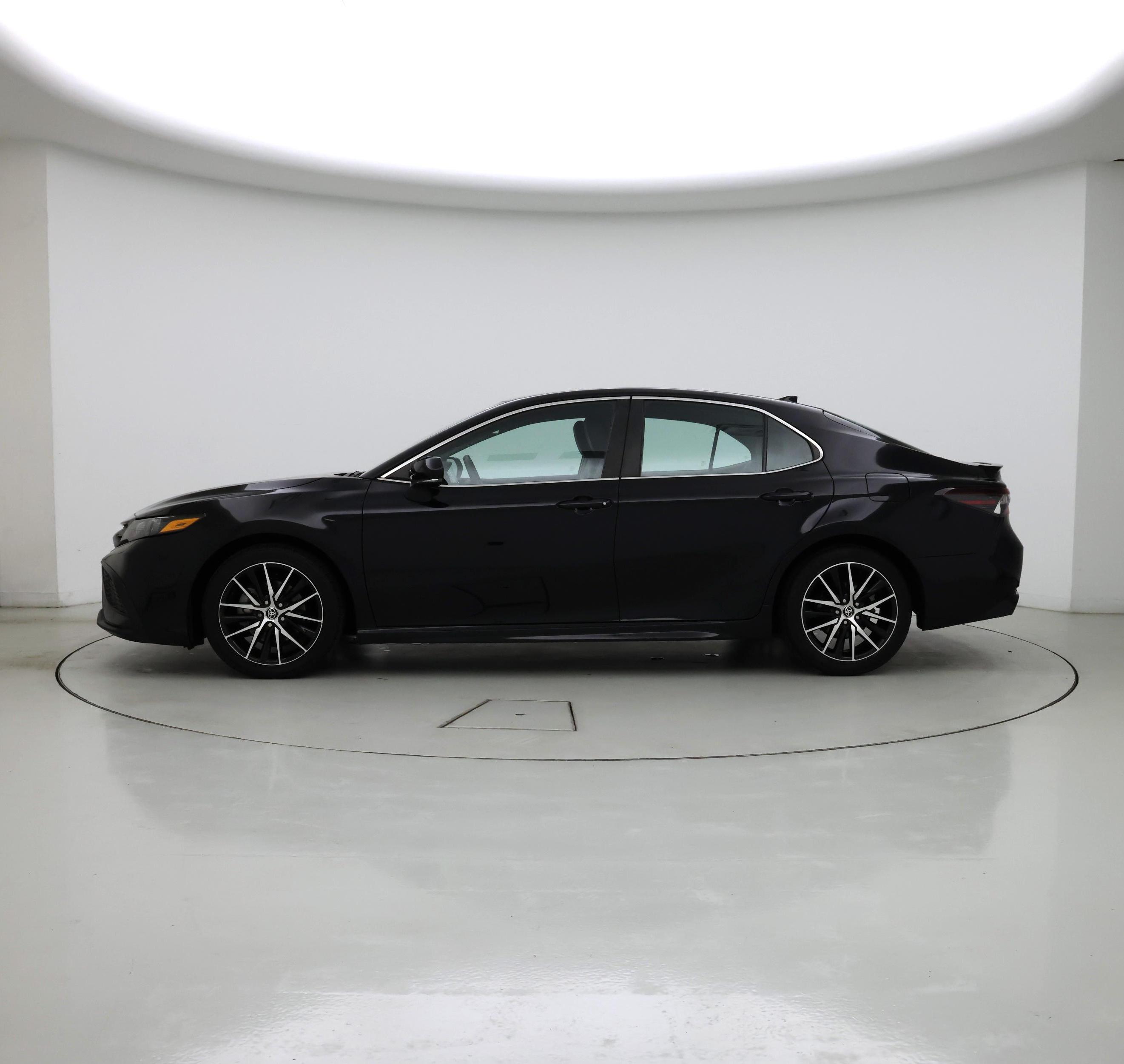 Thumbnail: 2023 Toyota Camry - 3