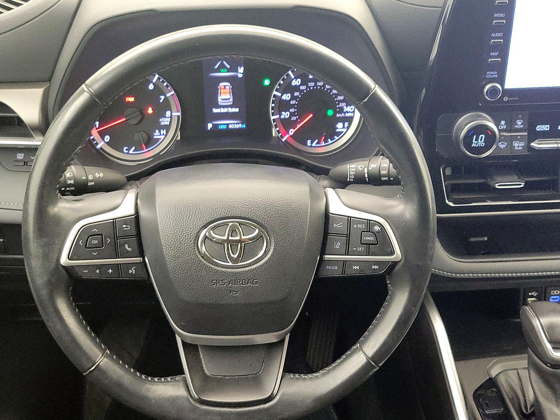 Thumbnail: 2022 Toyota Highlander - 10