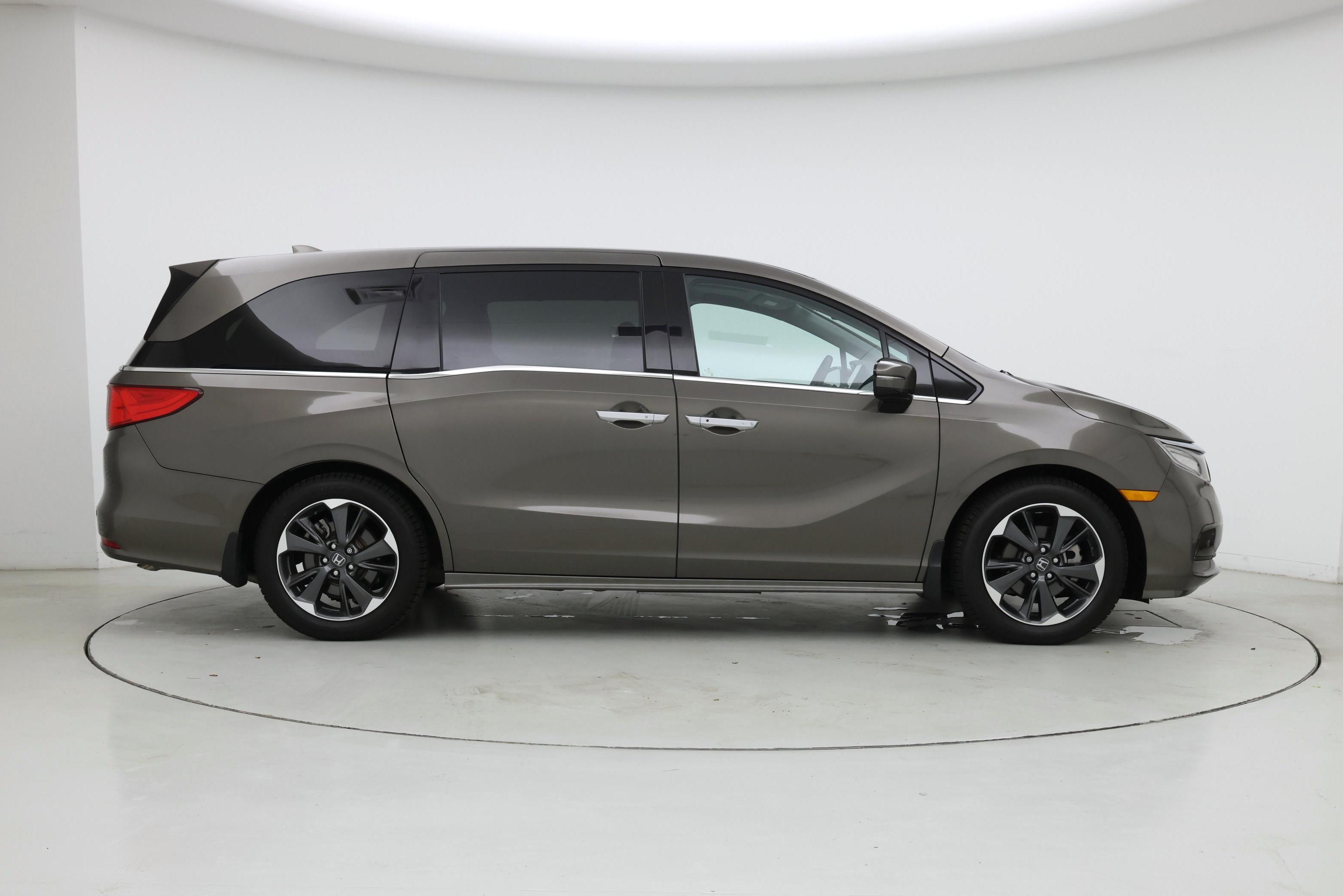 Thumbnail: 2023 Honda Odyssey - 7