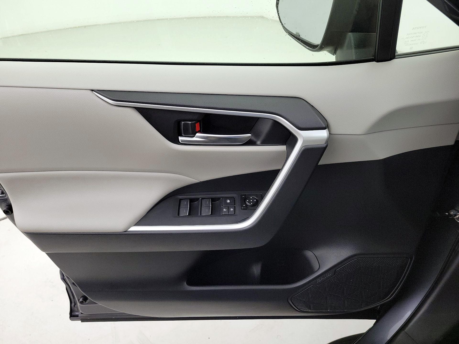 Thumbnail: 2023 Toyota RAV4 - 12