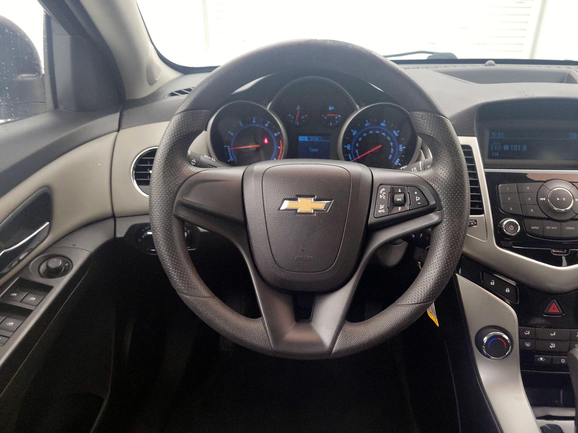 Thumbnail: 2014 Chevrolet Cruze - 10