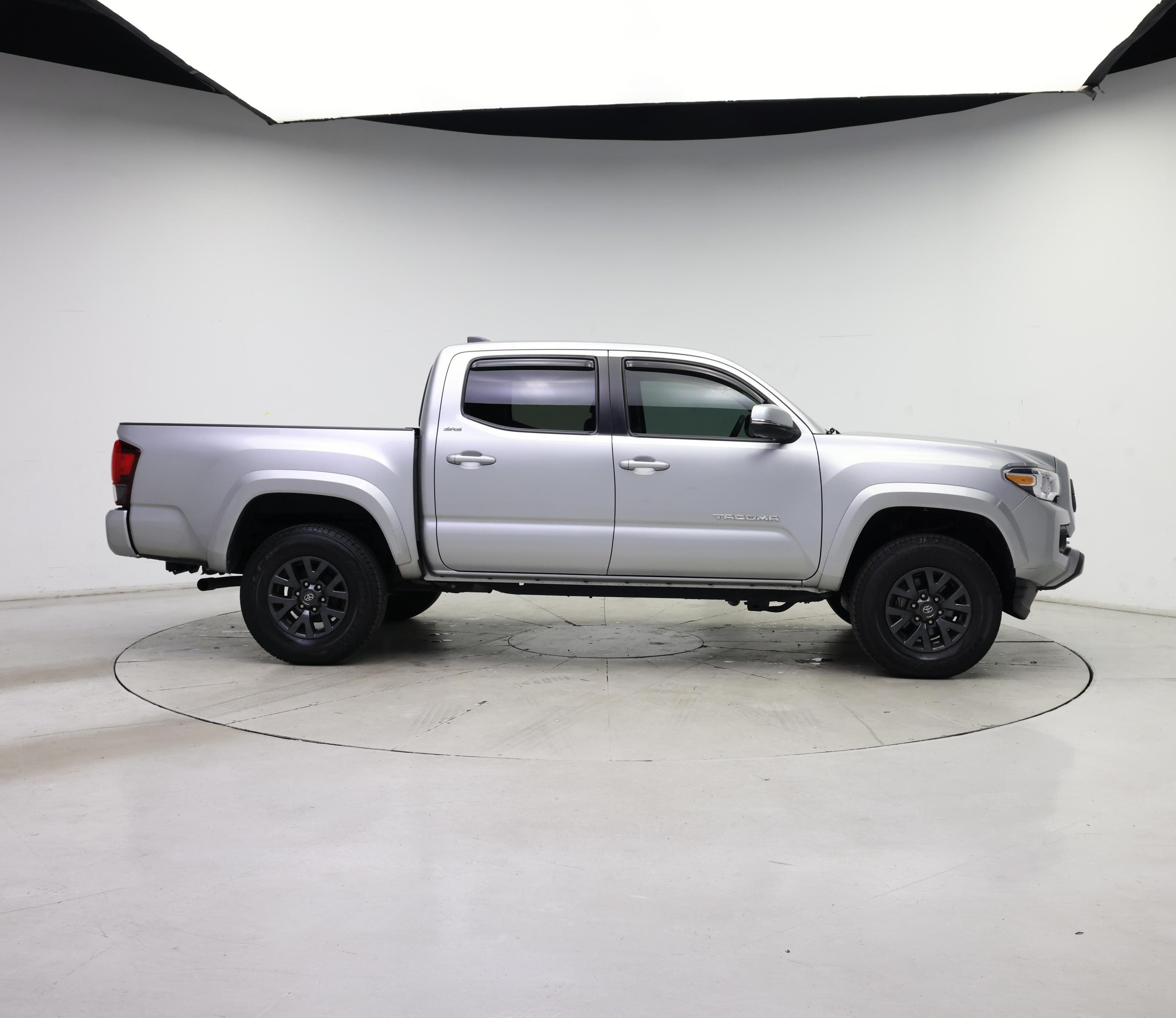 Thumbnail: 2022 Toyota Tacoma - 7