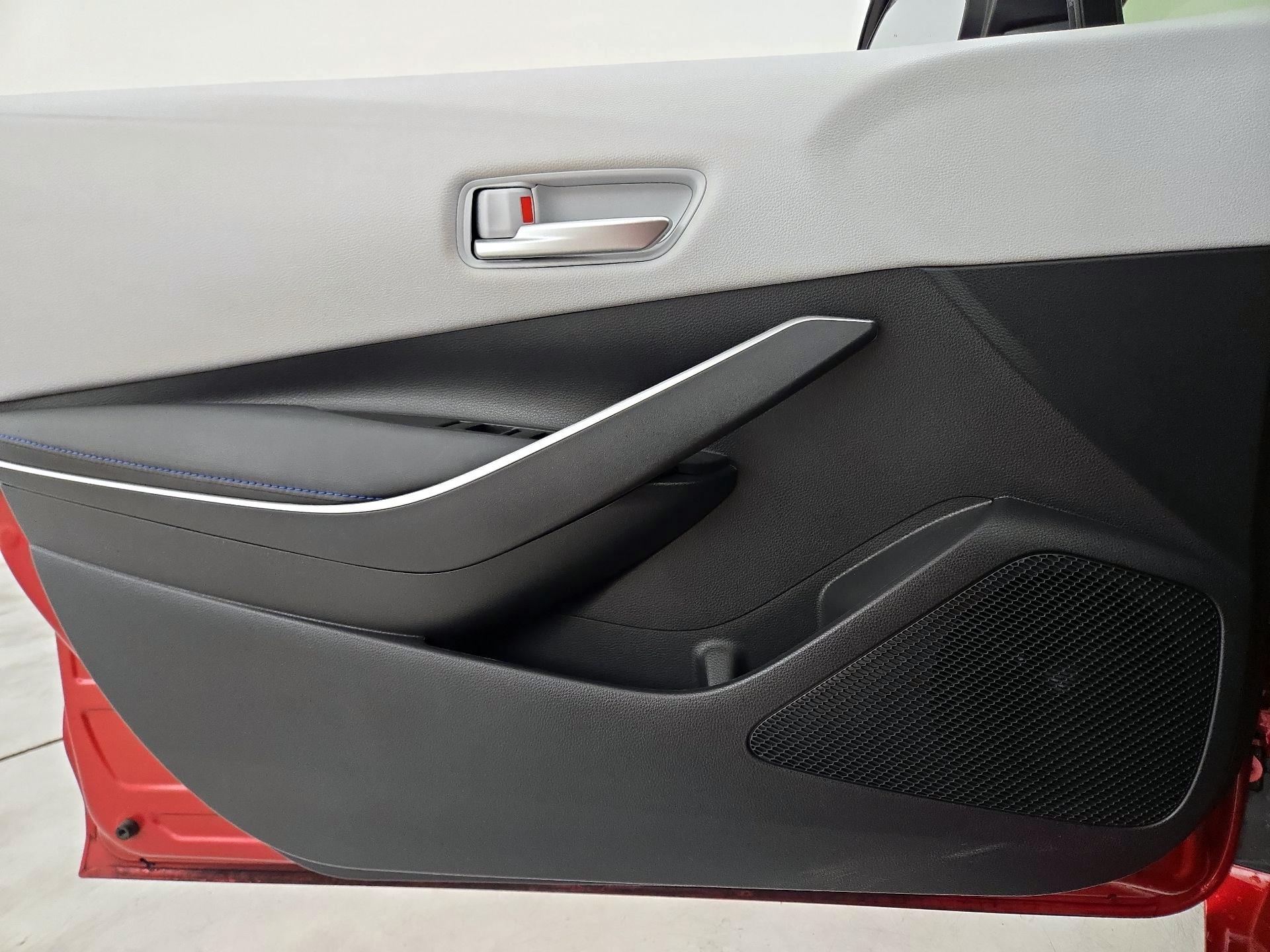 Thumbnail: 2021 Toyota Corolla - 12